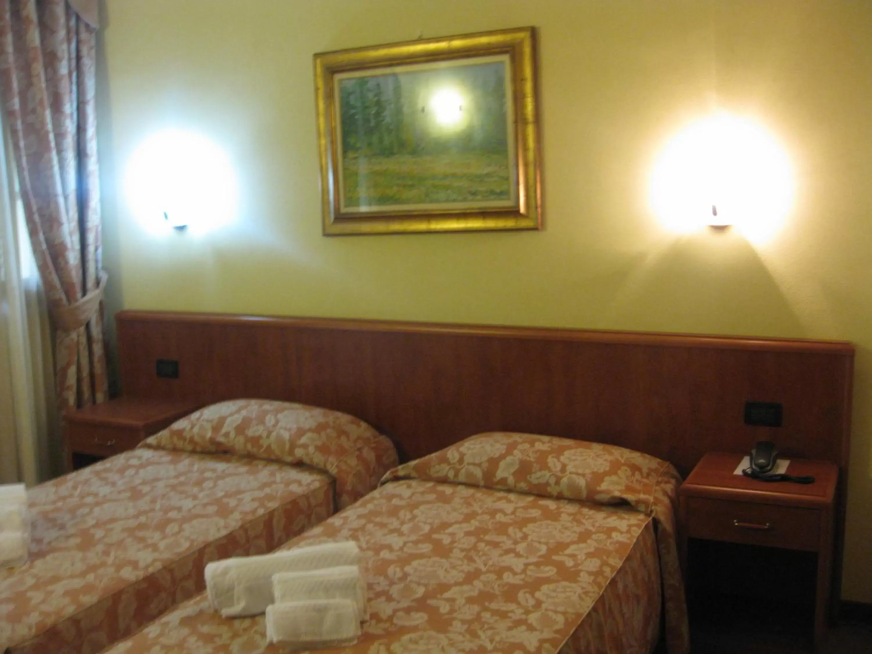 Bed in Albergo Giardino