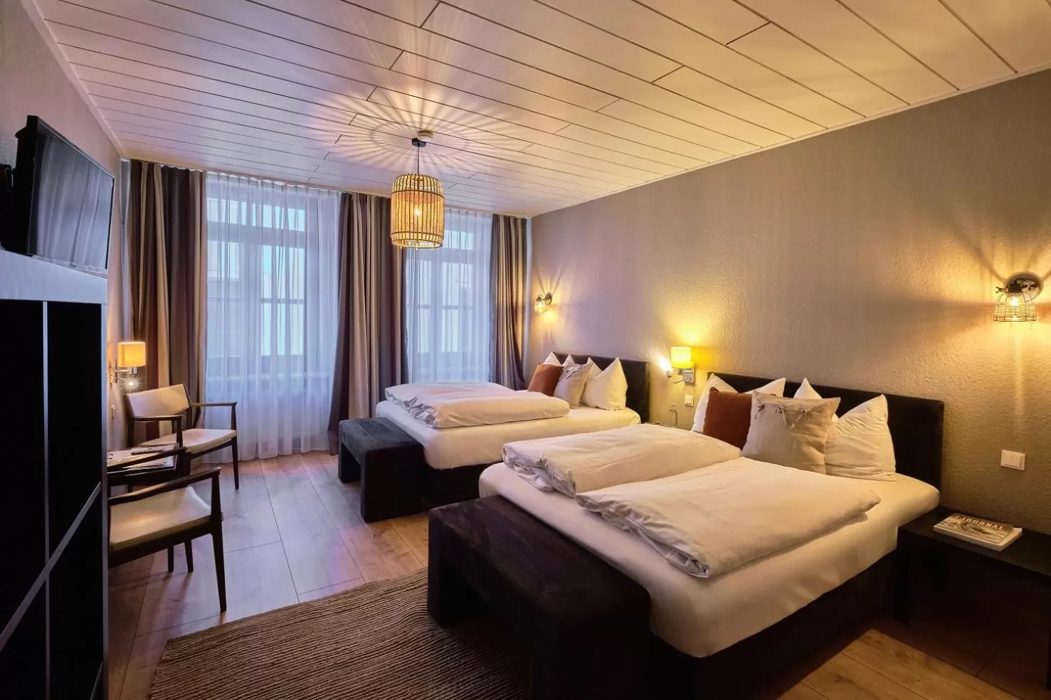 Bedroom, Bed in Hotel Roter Hahn