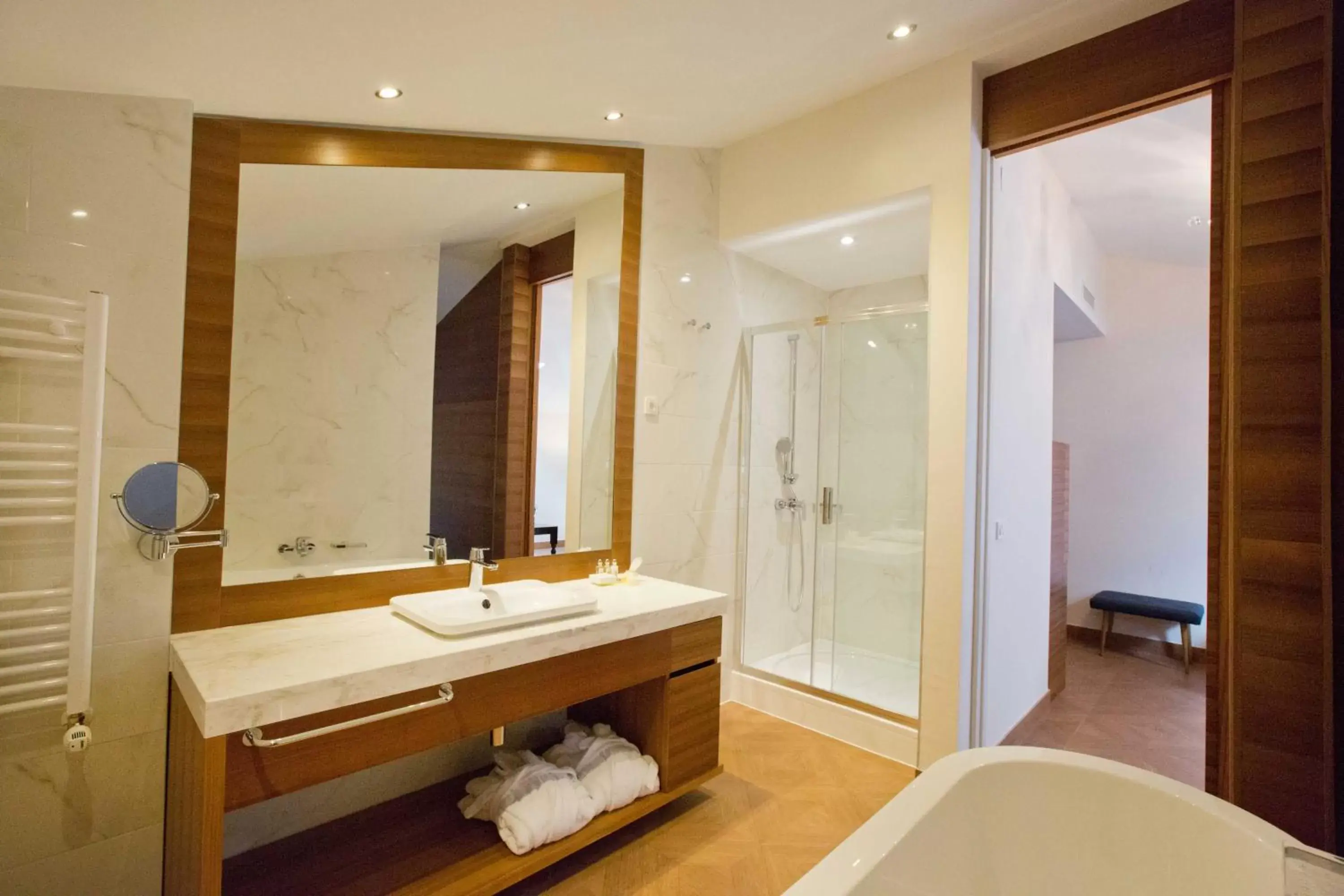 Shower, Bathroom in Amadria Park Hotel Royal