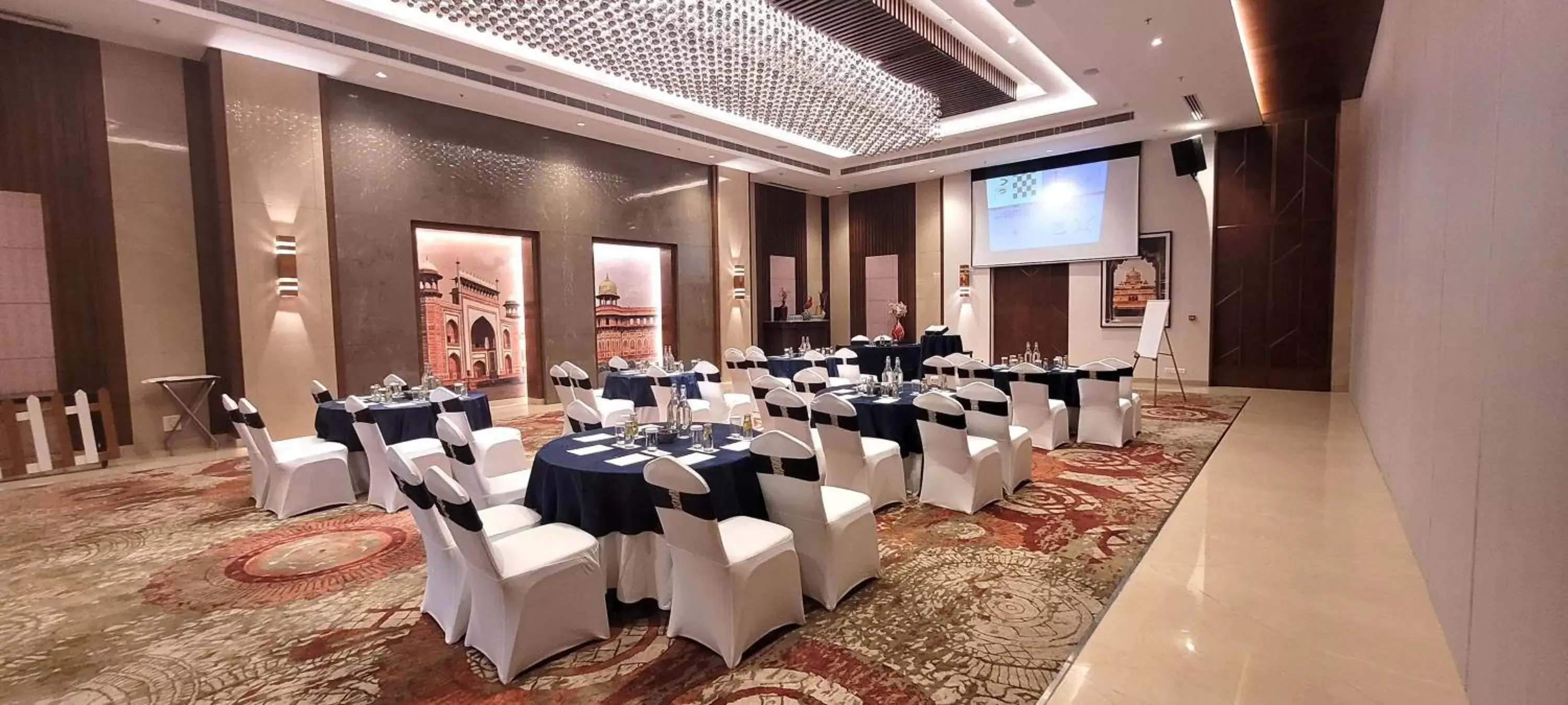 Meeting/conference room, Banquet Facilities in Radisson Blu Hotel, Greater Noida