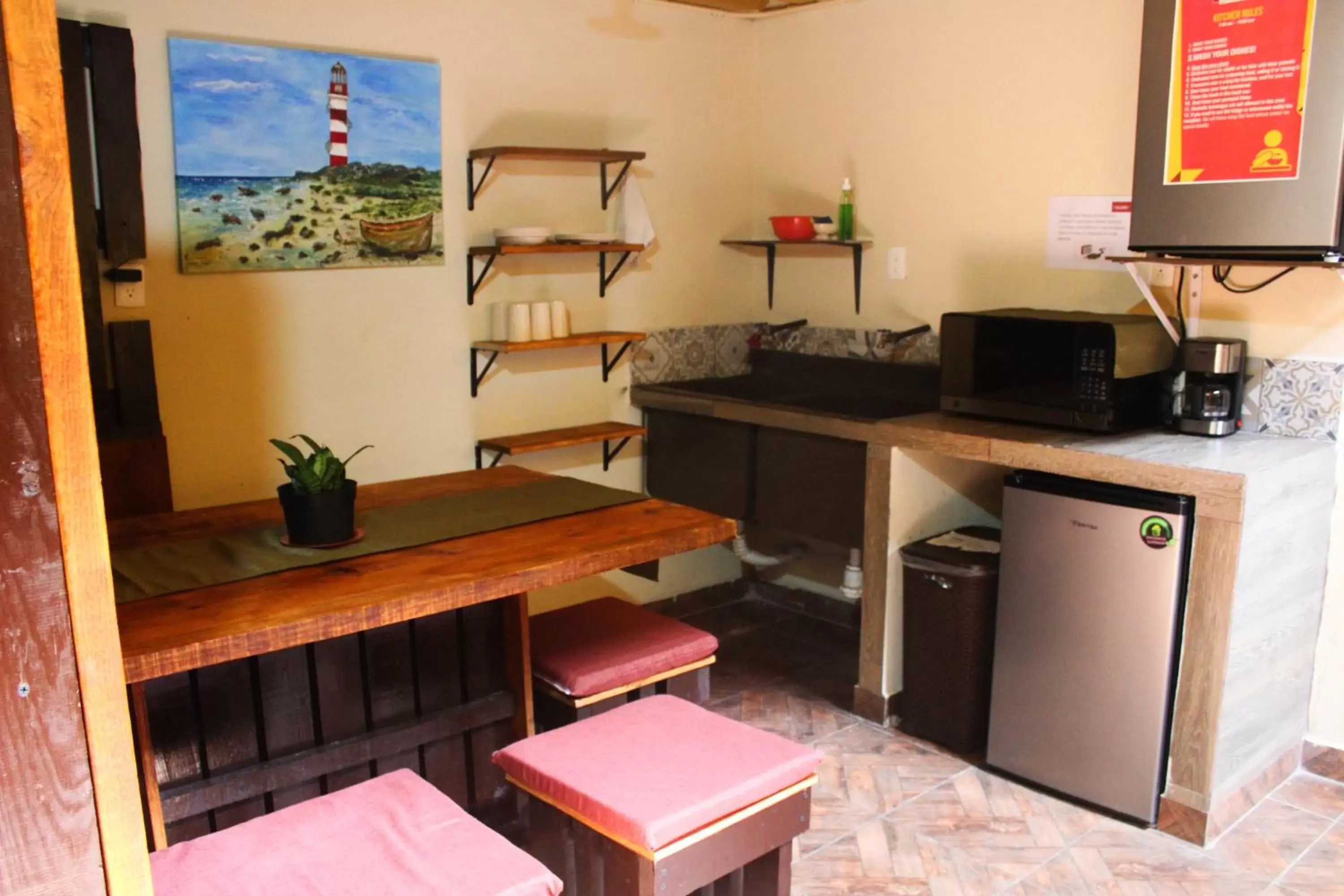 Kitchen or kitchenette, Kitchen/Kitchenette in Casa Bonita Hotel y Hostal