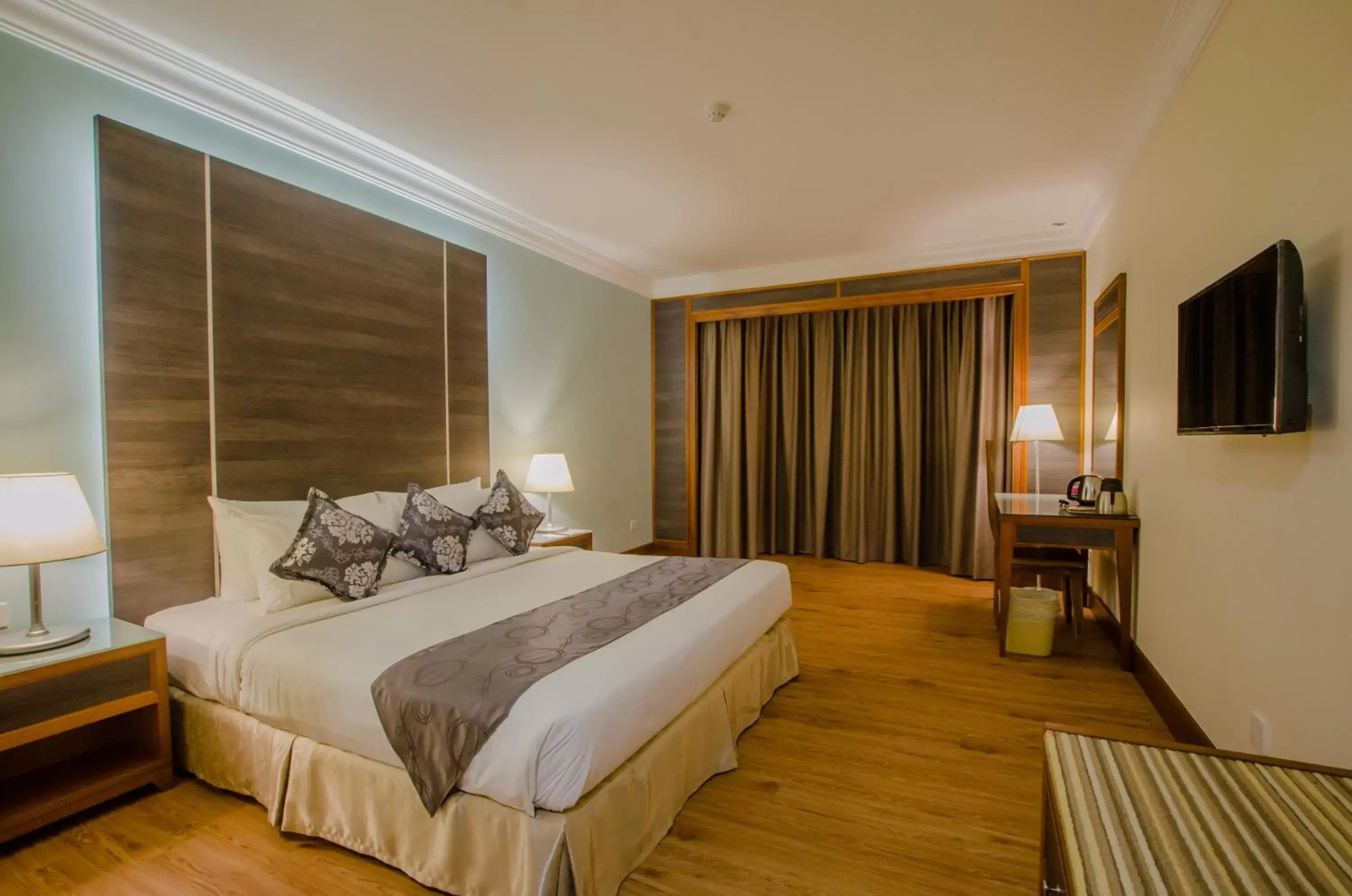 Bedroom, Bed in Kingwood Hotel Sibu