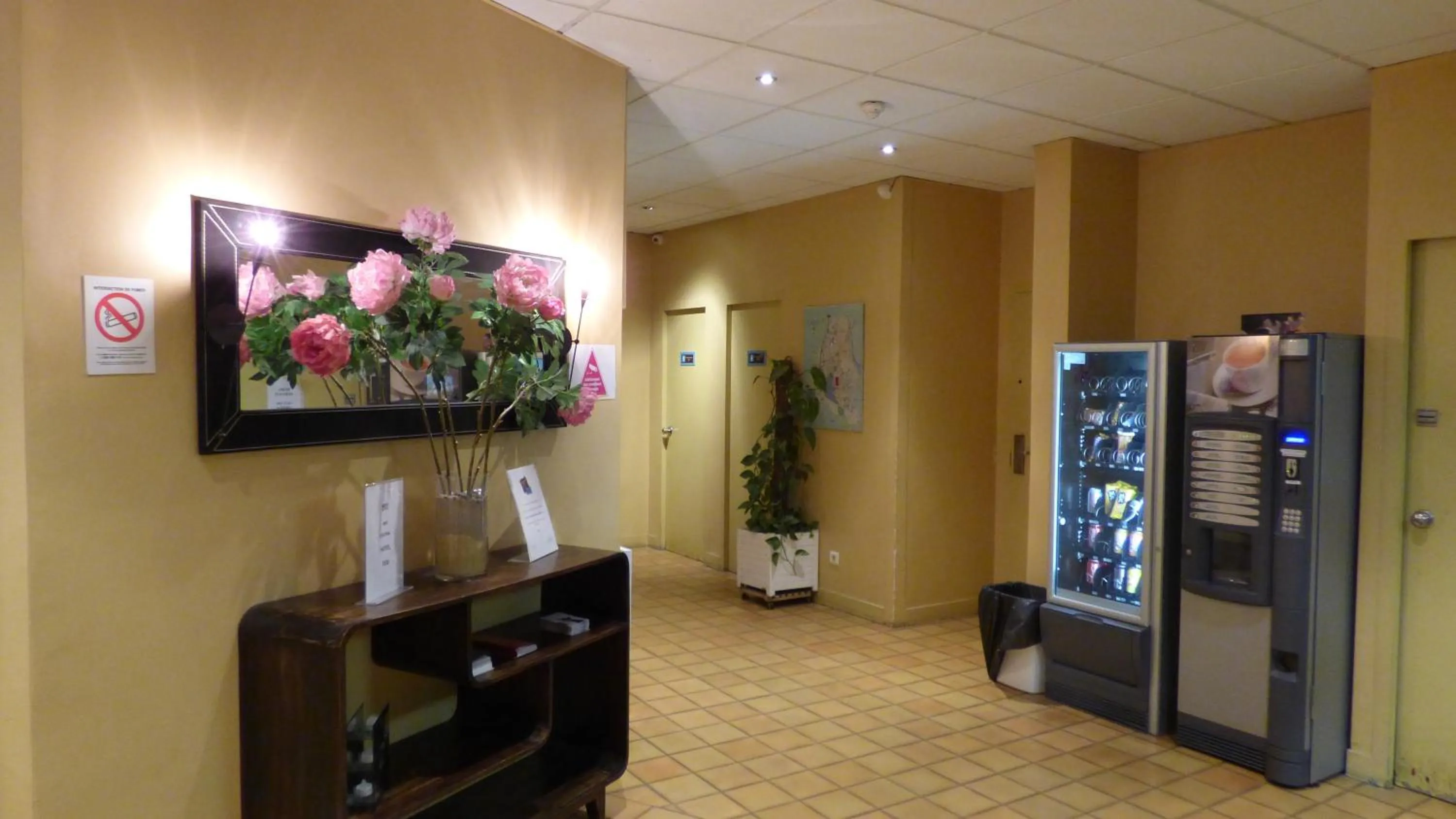 Lobby or reception in Central Hotel