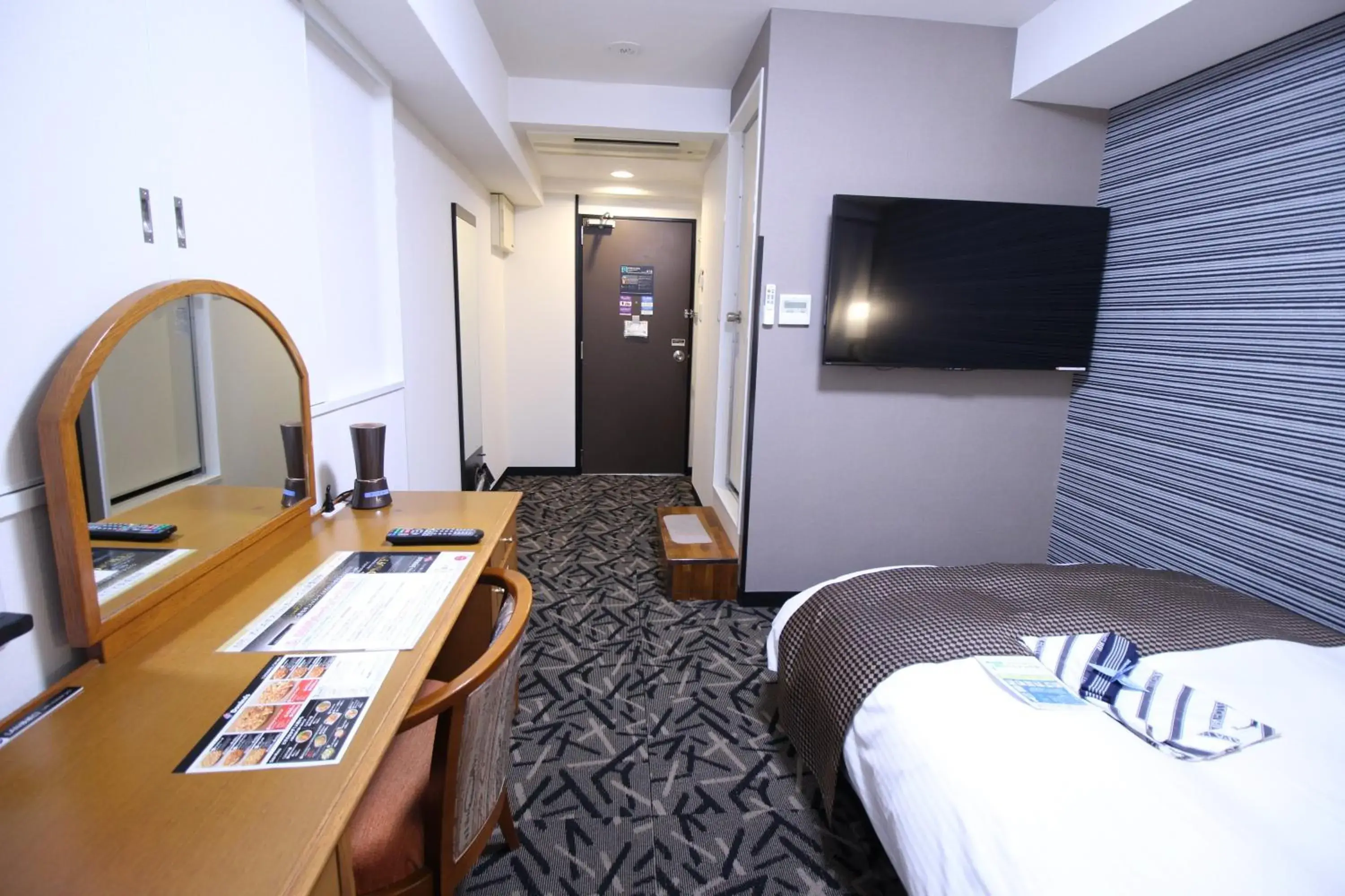 Photo of the whole room, TV/Entertainment Center in Apa Hotel Hikone Minami