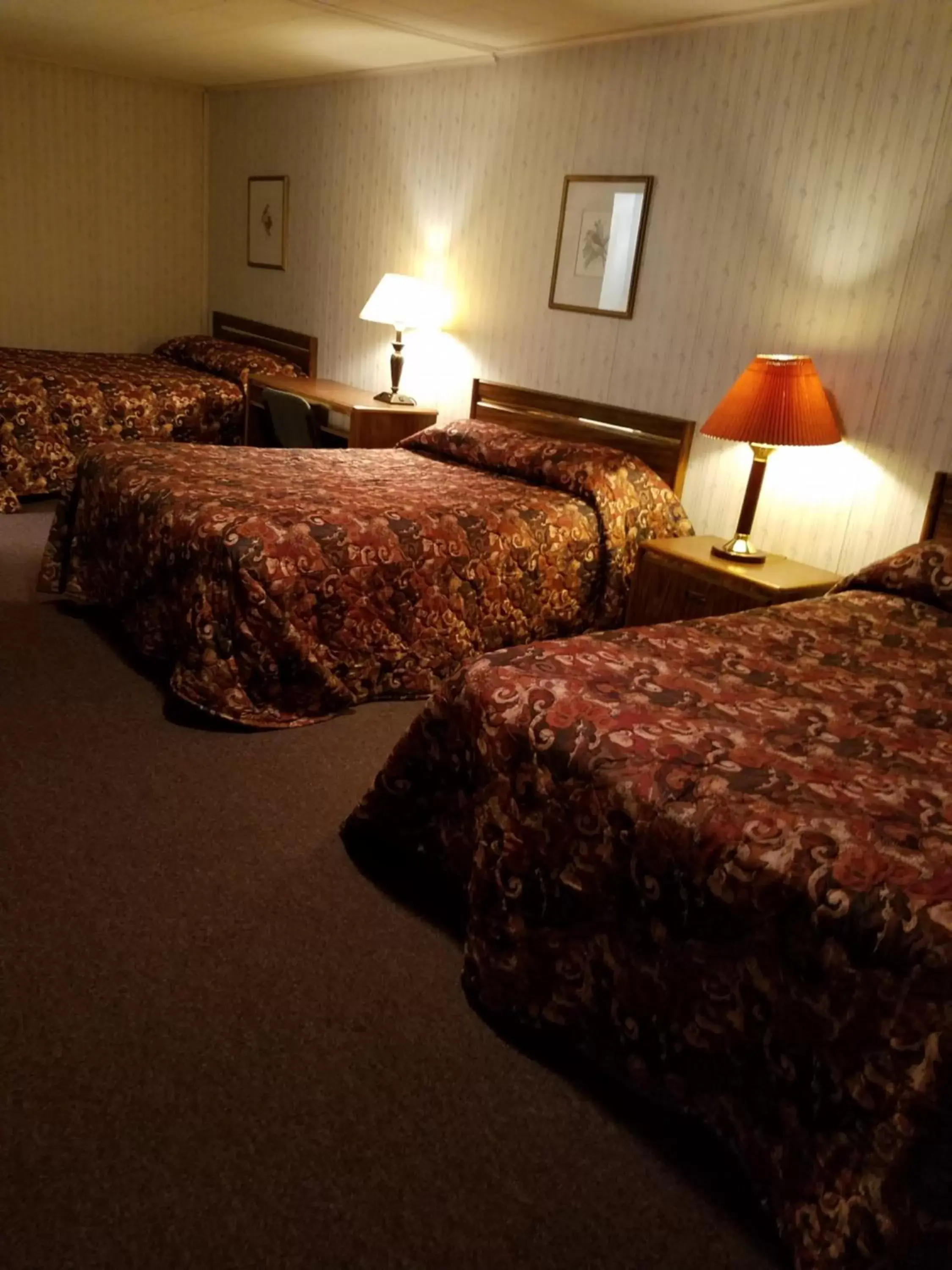 Bed in Buckhorn Resort