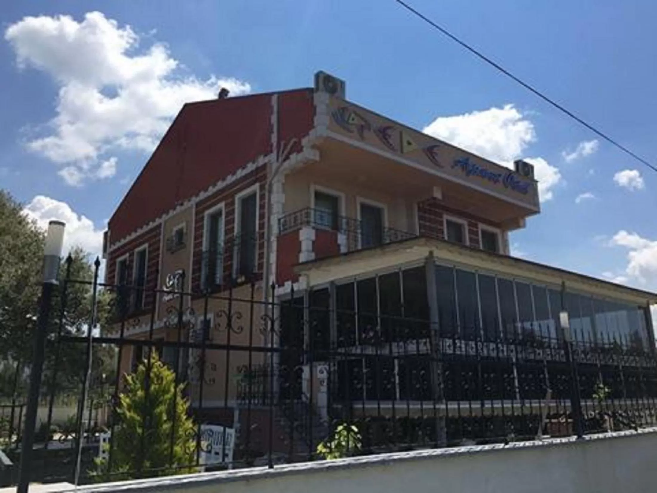 Restaurant/places to eat in Ede Apart Otel