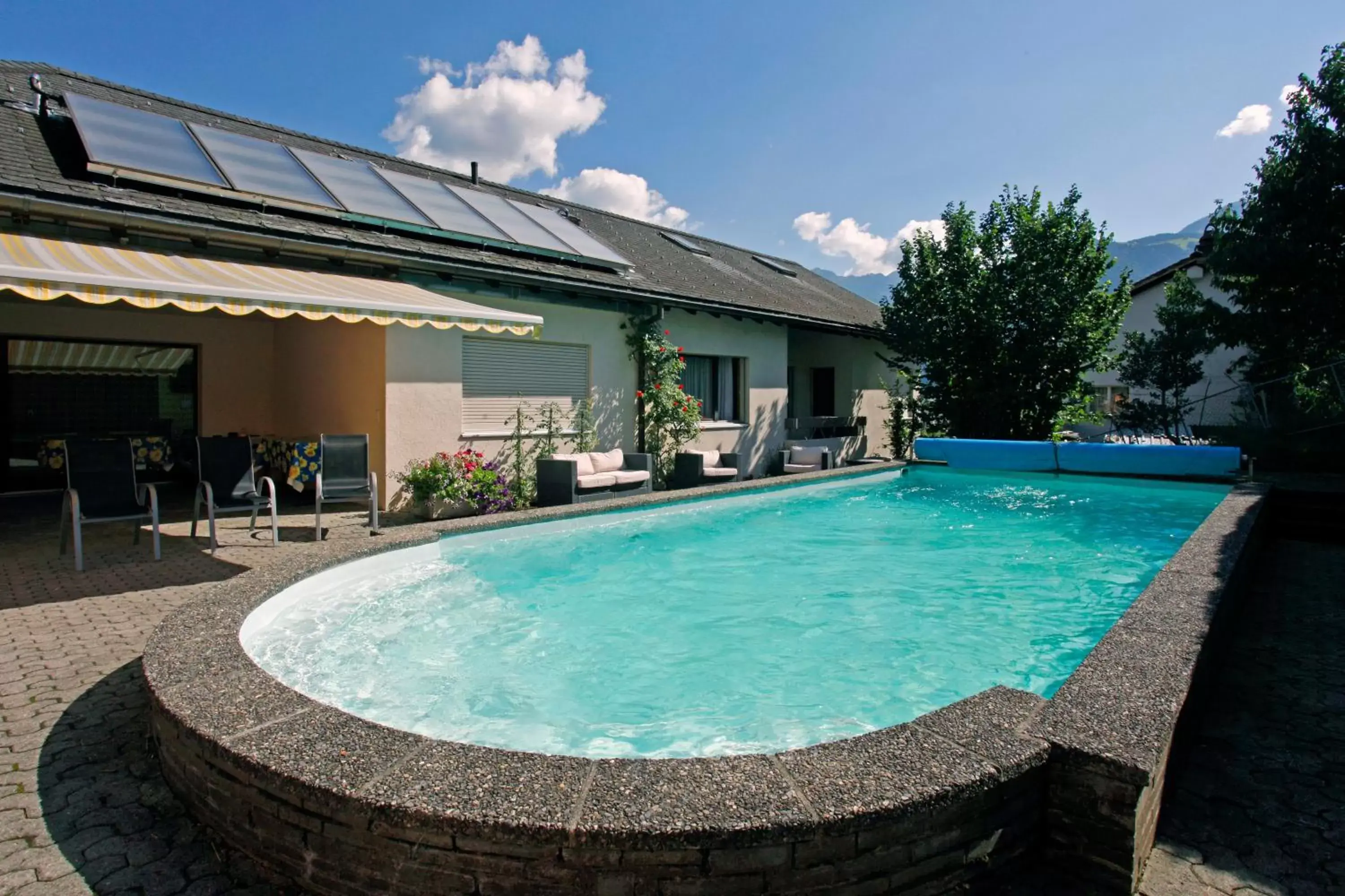 Garden, Swimming Pool in Hotel Krone