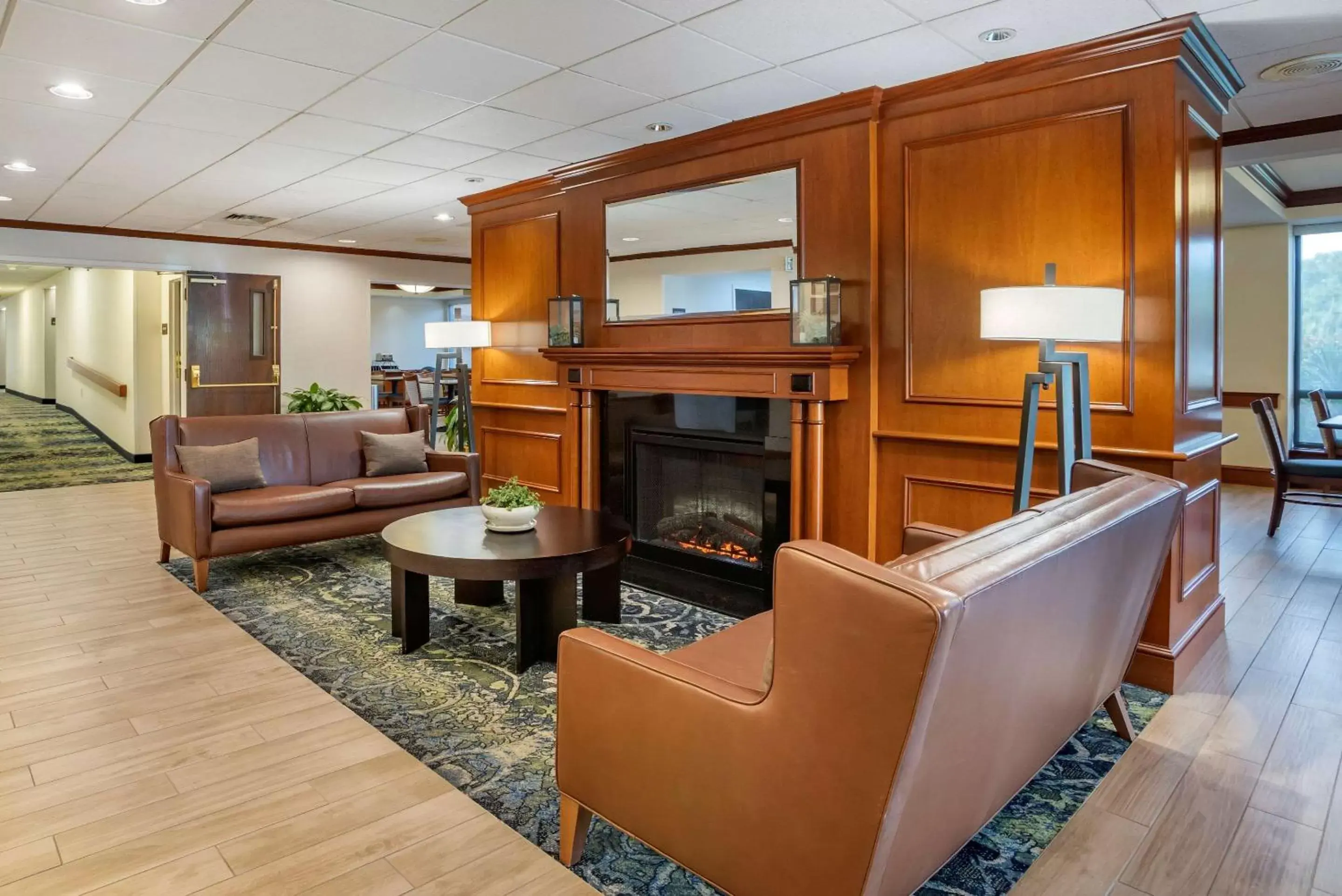 Lobby or reception in Comfort Inn and Suites Newark