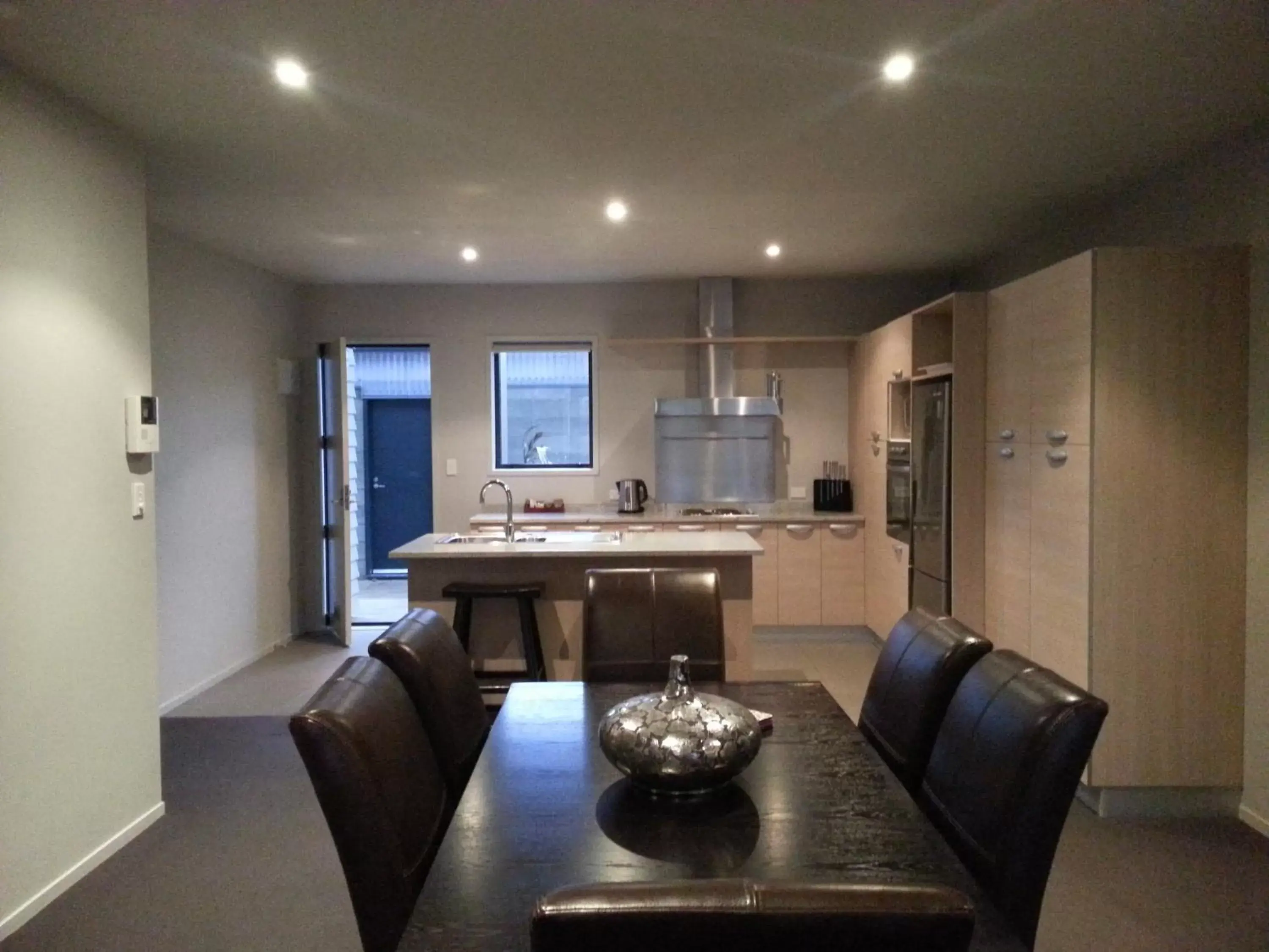 Dining Area in Sovereign Pier On The Waterways