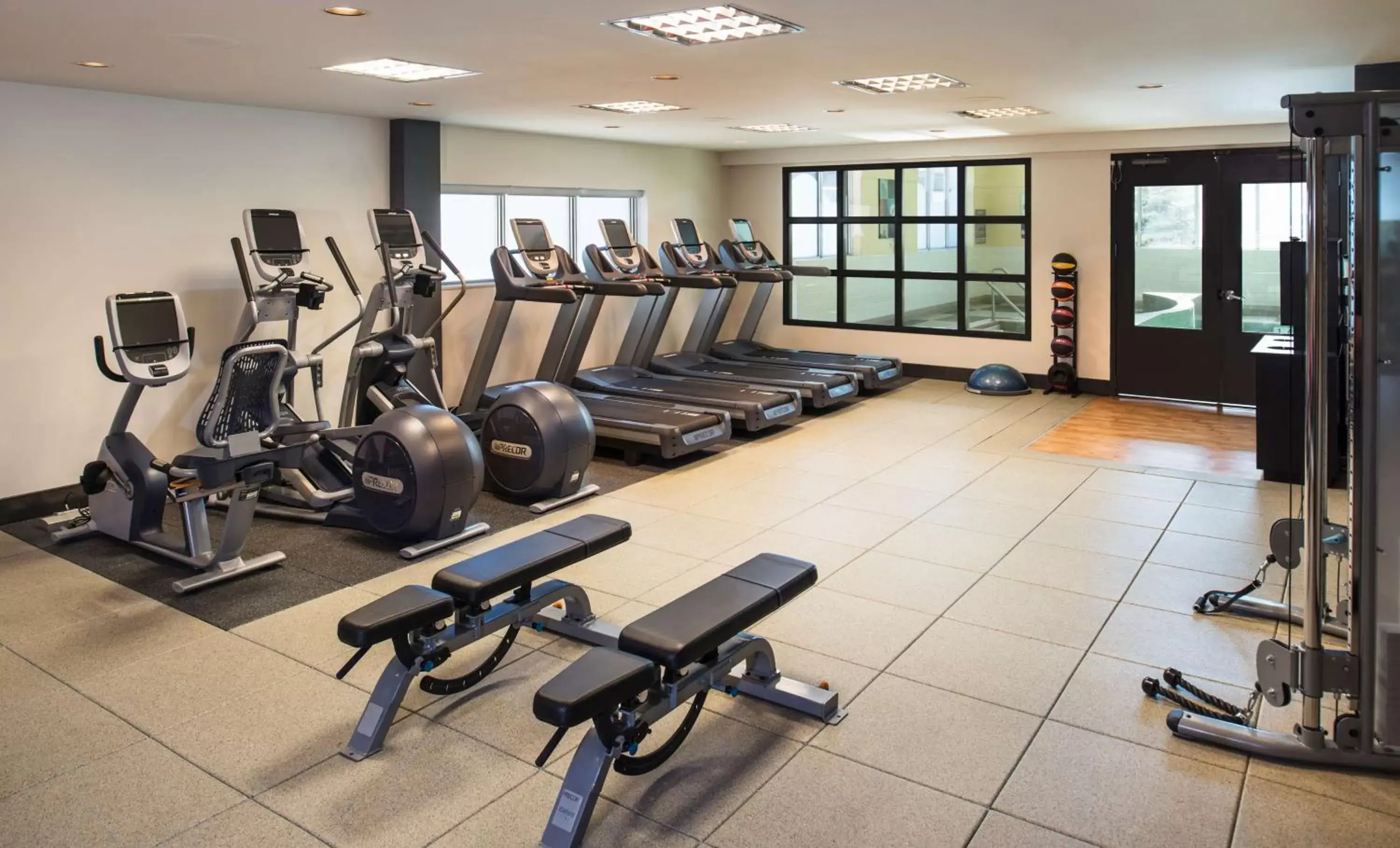 Fitness centre/facilities, Fitness Center/Facilities in Hilton Winnipeg Airport Suites