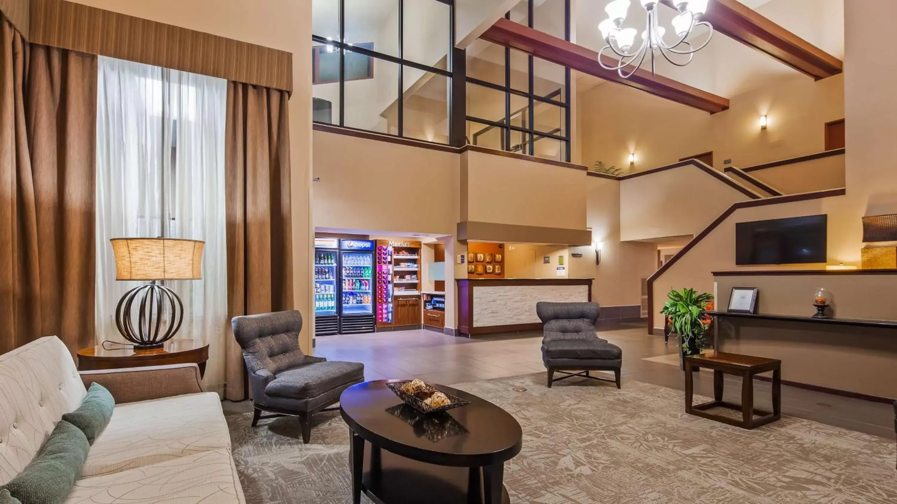 Lobby or reception, Lobby/Reception in Best Western West Towne Suites