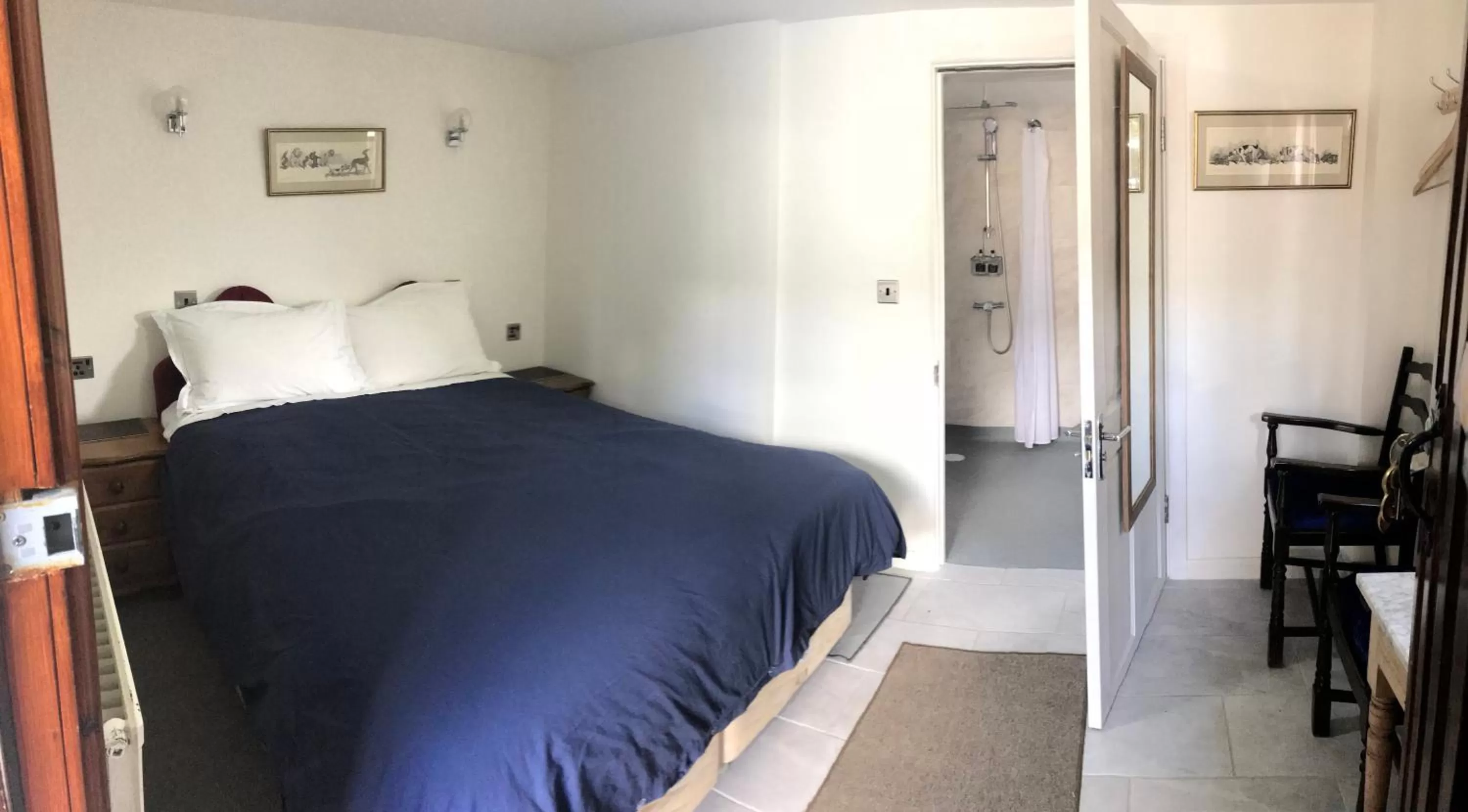 Bed in Borderers Inn