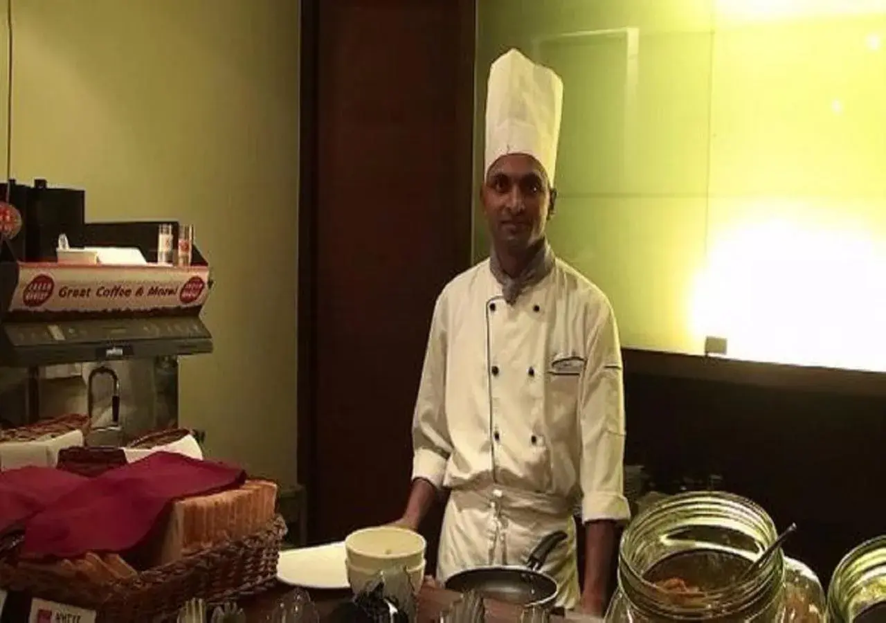 Breakfast, Staff in Hotel Studio Estique