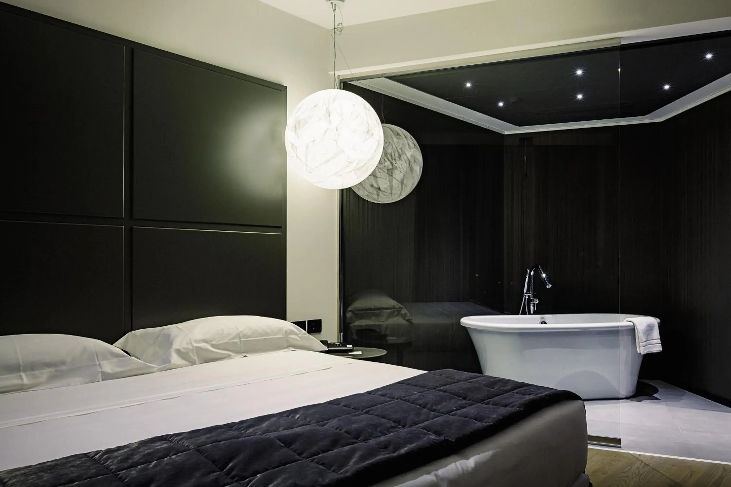 Photo of the whole room, Bed in Link124 Hotel Photo of the whole room, Bed in Link124 Hotel