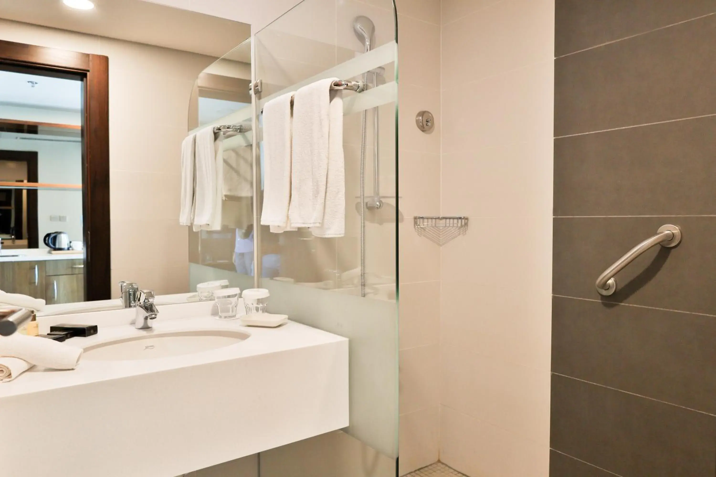 Bathroom in Coral Tower Hotel