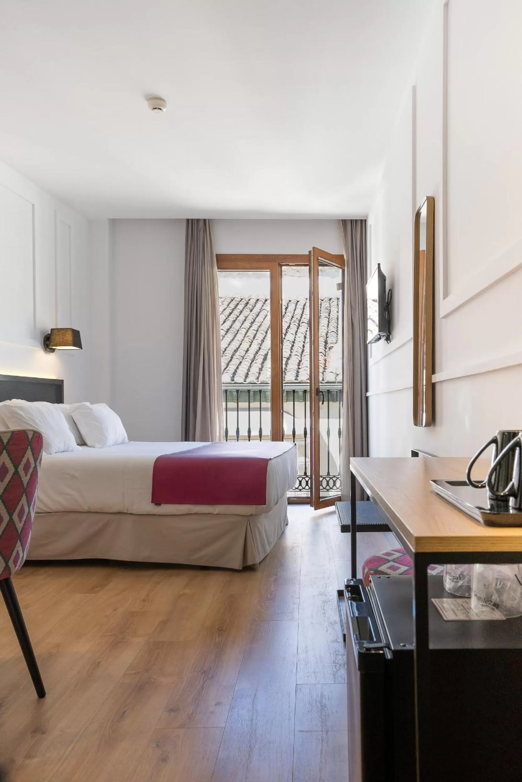 Photo of the whole room, Bed in Hotel Boutique Puerta de las Granadas