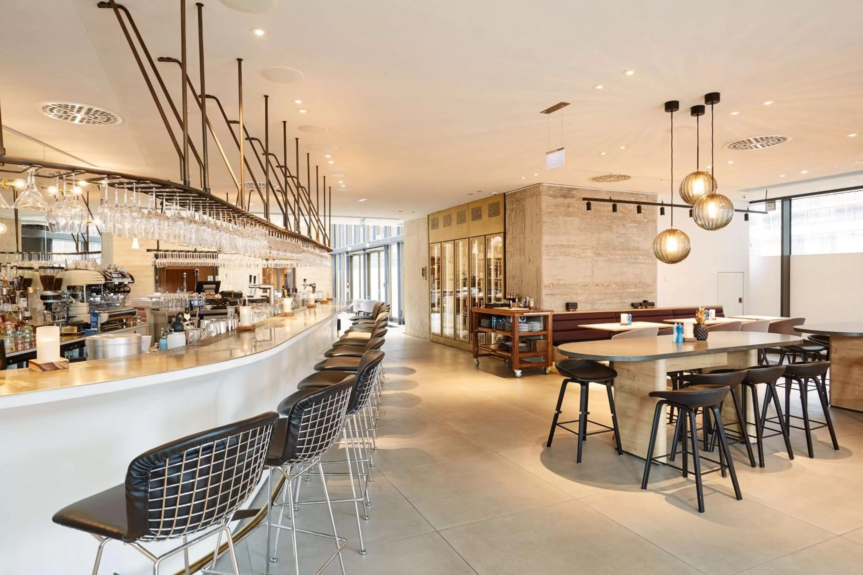 Lounge or bar in Scandic Frankfurt Museumsufer