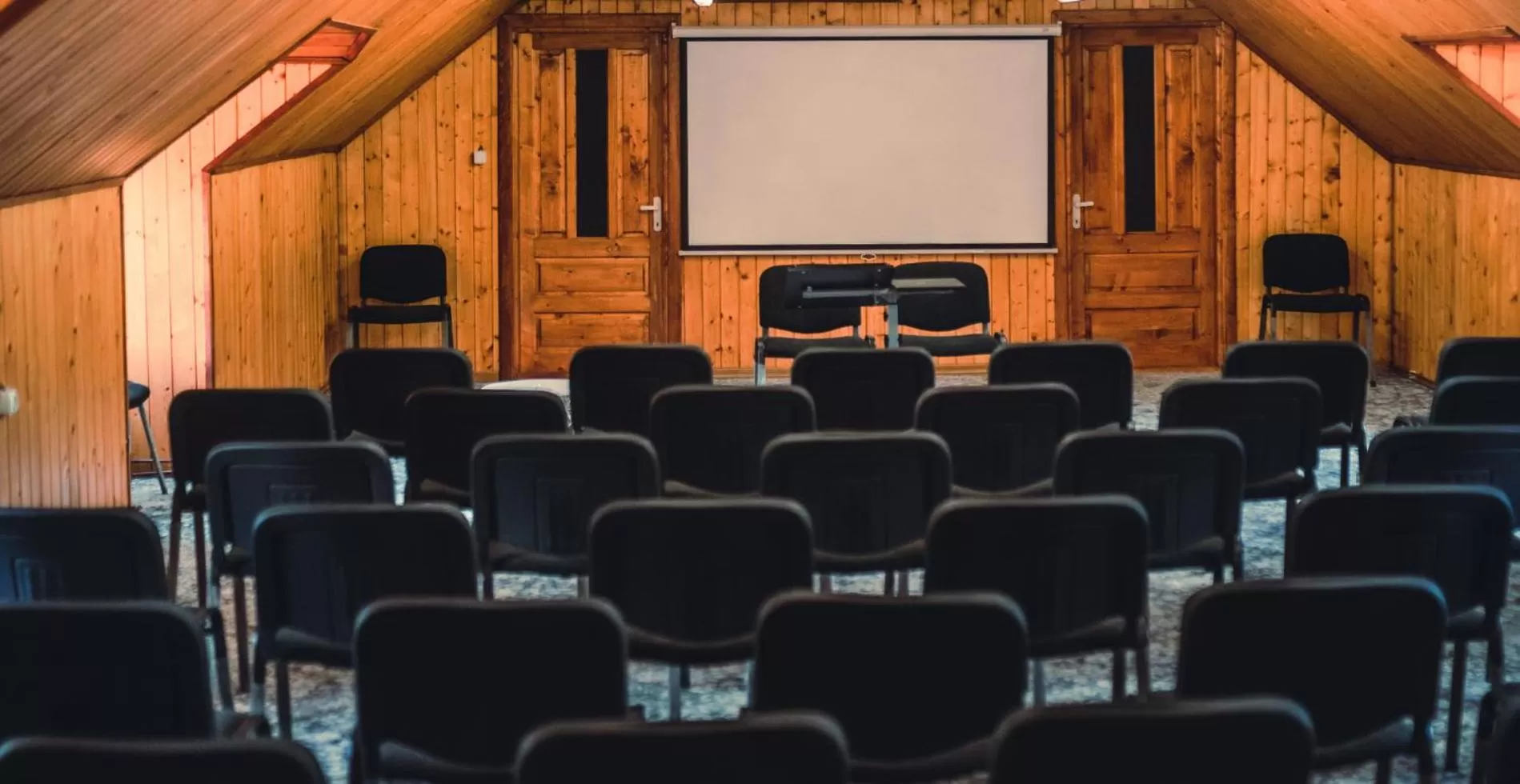 Business facilities in Suru Hotel & Restaurant