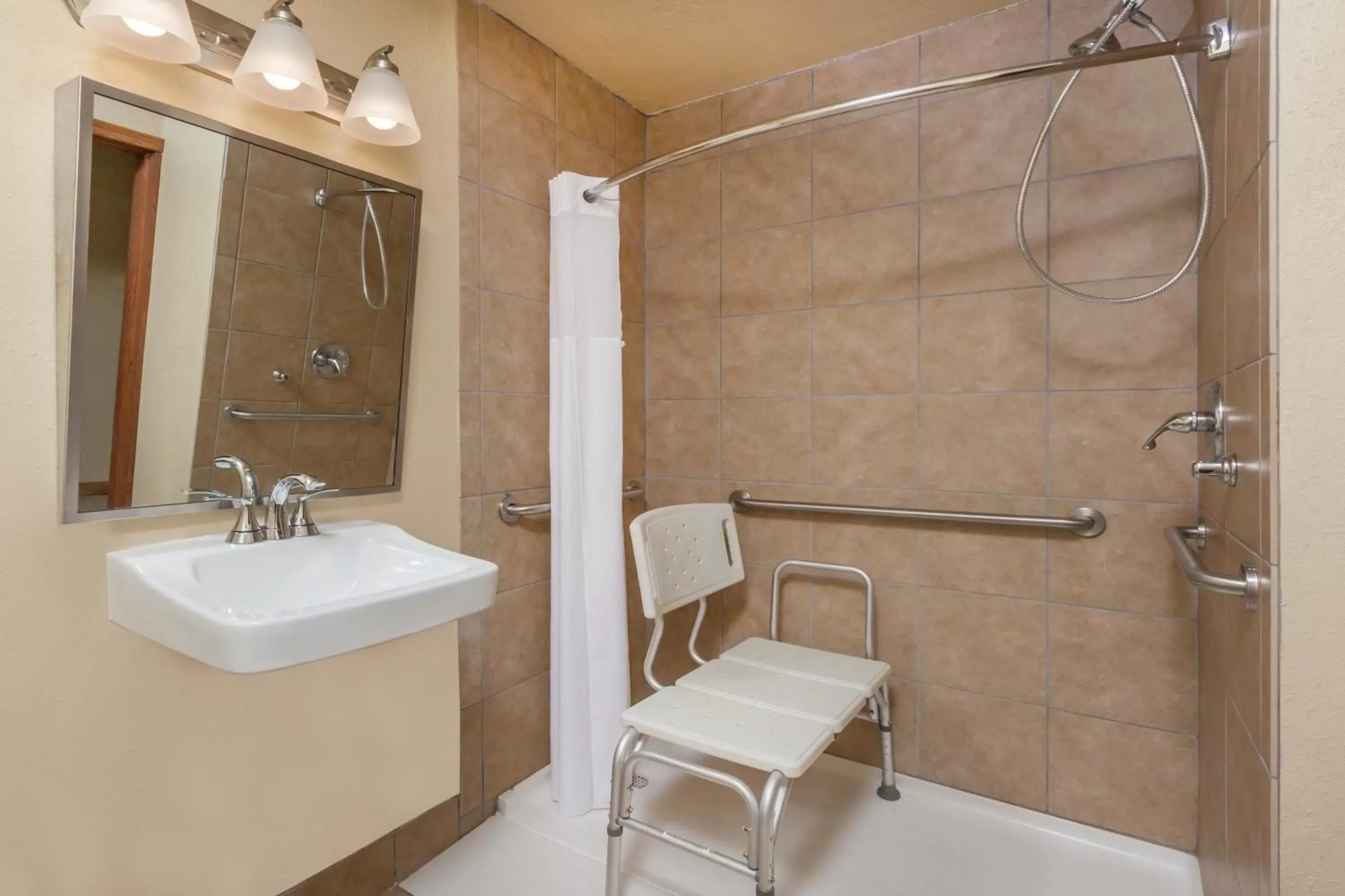 Shower, Bathroom in Baymont by Wyndham Midland