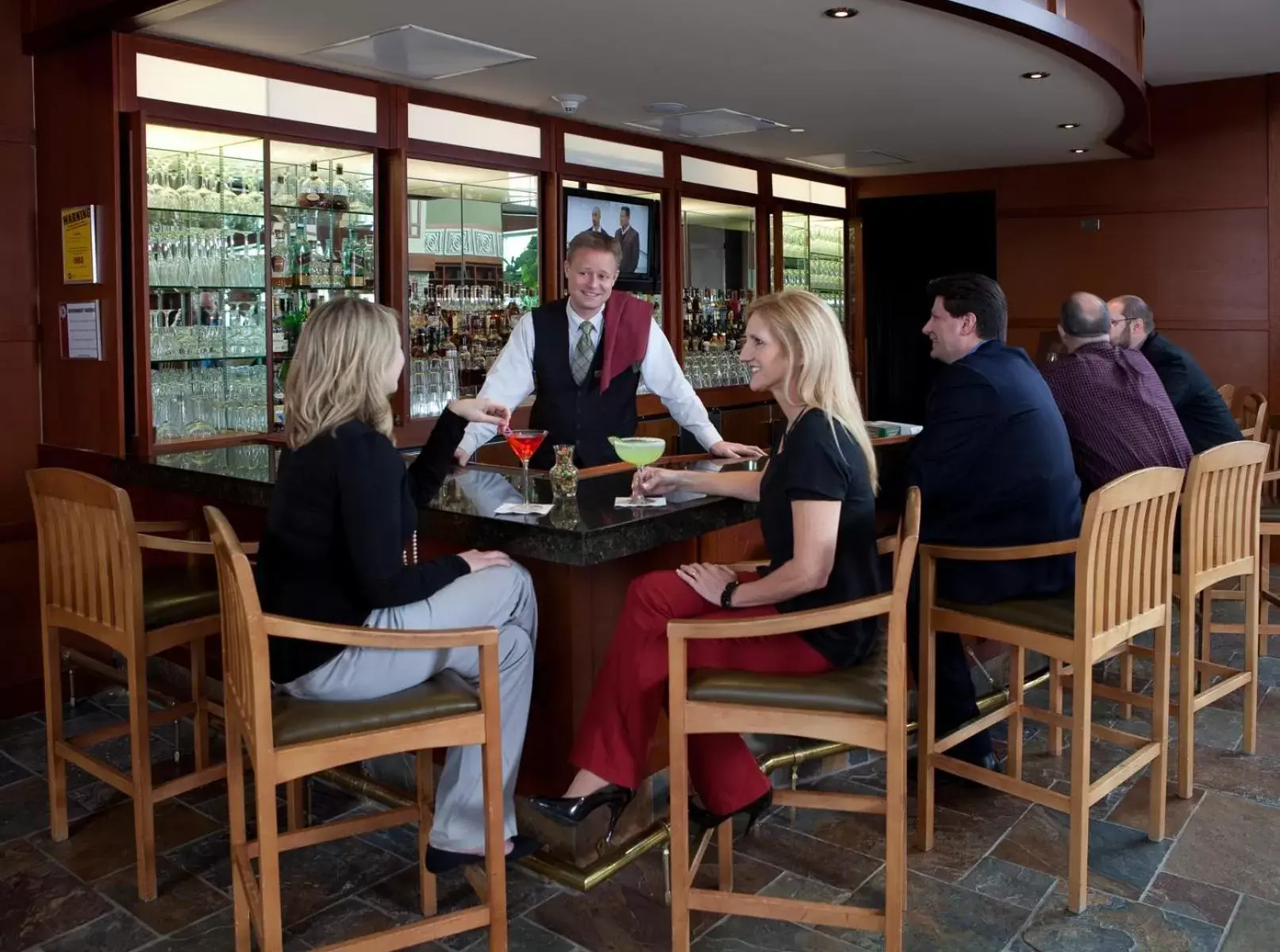 Lounge or bar in Eaglewood Resort & Spa Lounge or bar in Eaglewood Resort & Spa