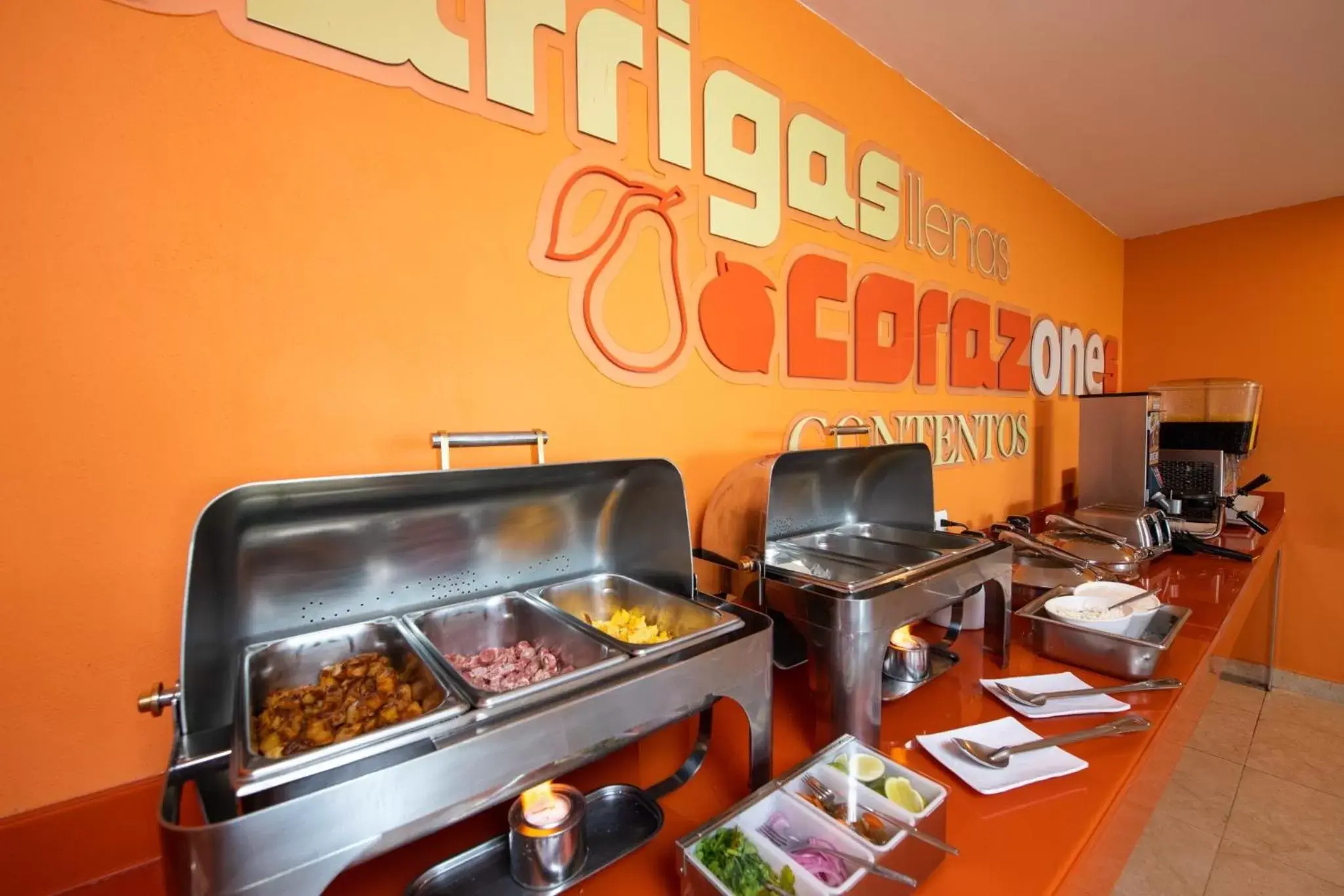 Restaurant/places to eat in One Puerto Vallarta Aeropuerto