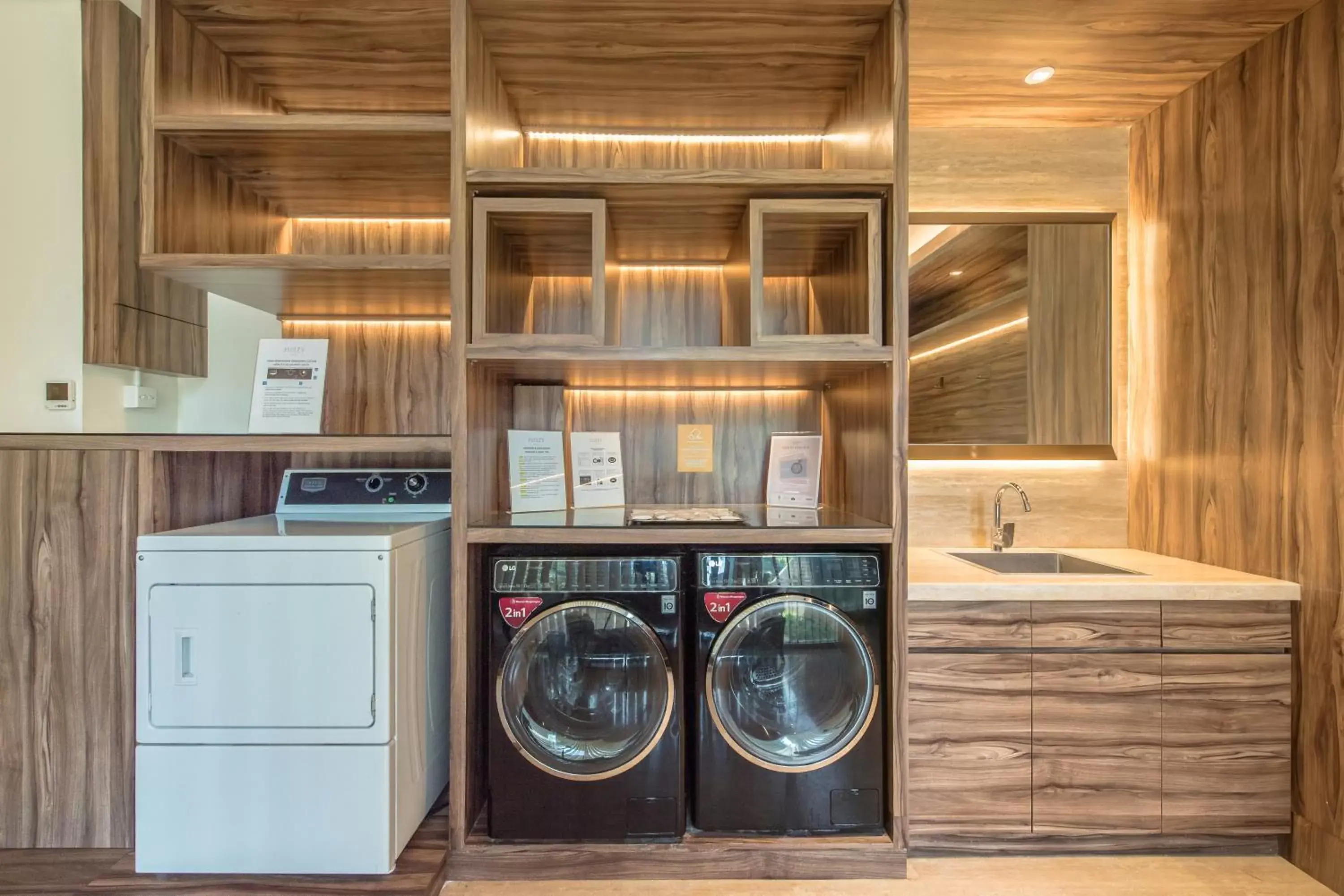 laundry, Kitchen/Kitchenette in Ashley Wahid Hasyim Jakarta