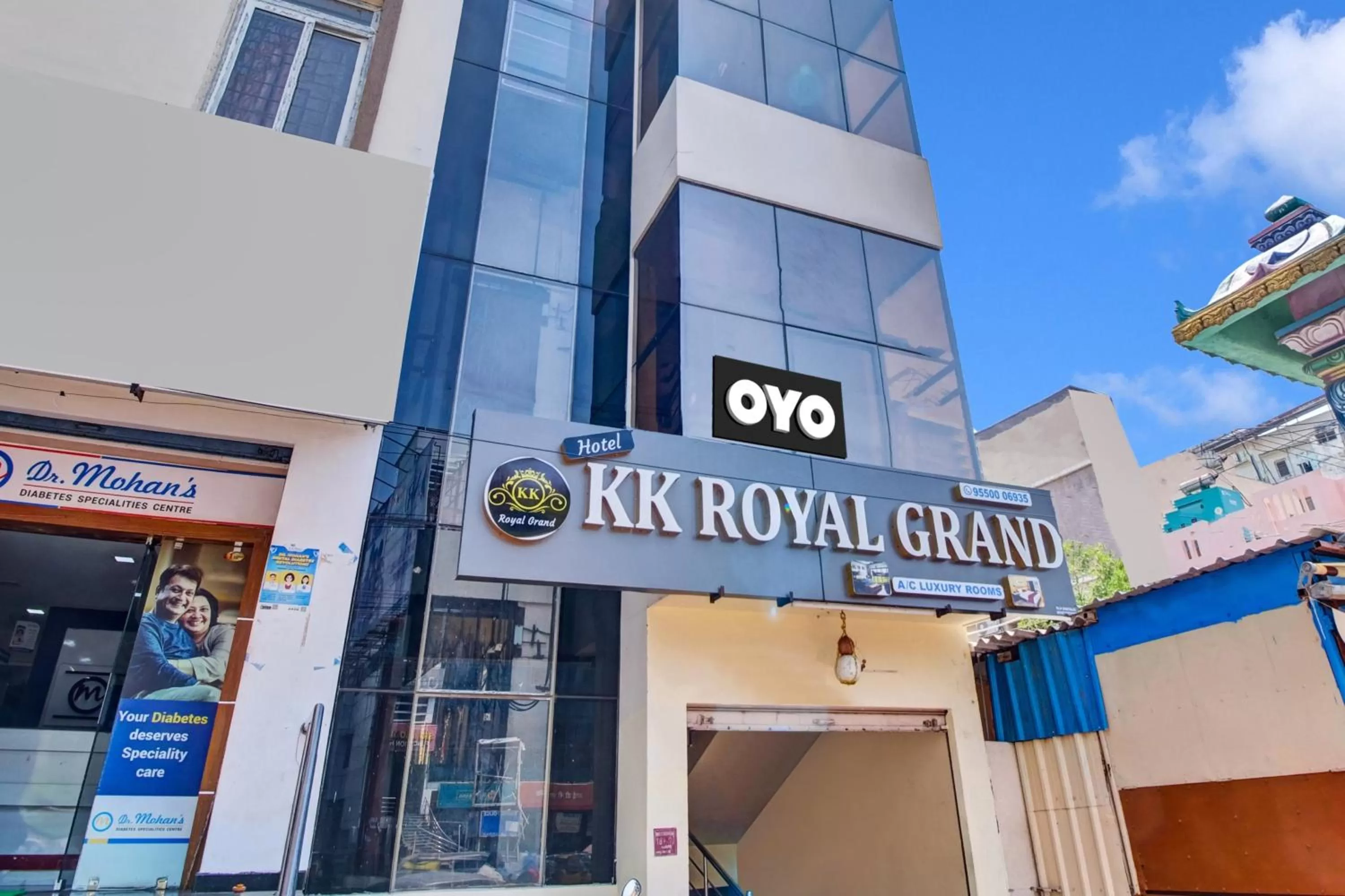 Facade/entrance in OYO Flagship Kk Royal Grand