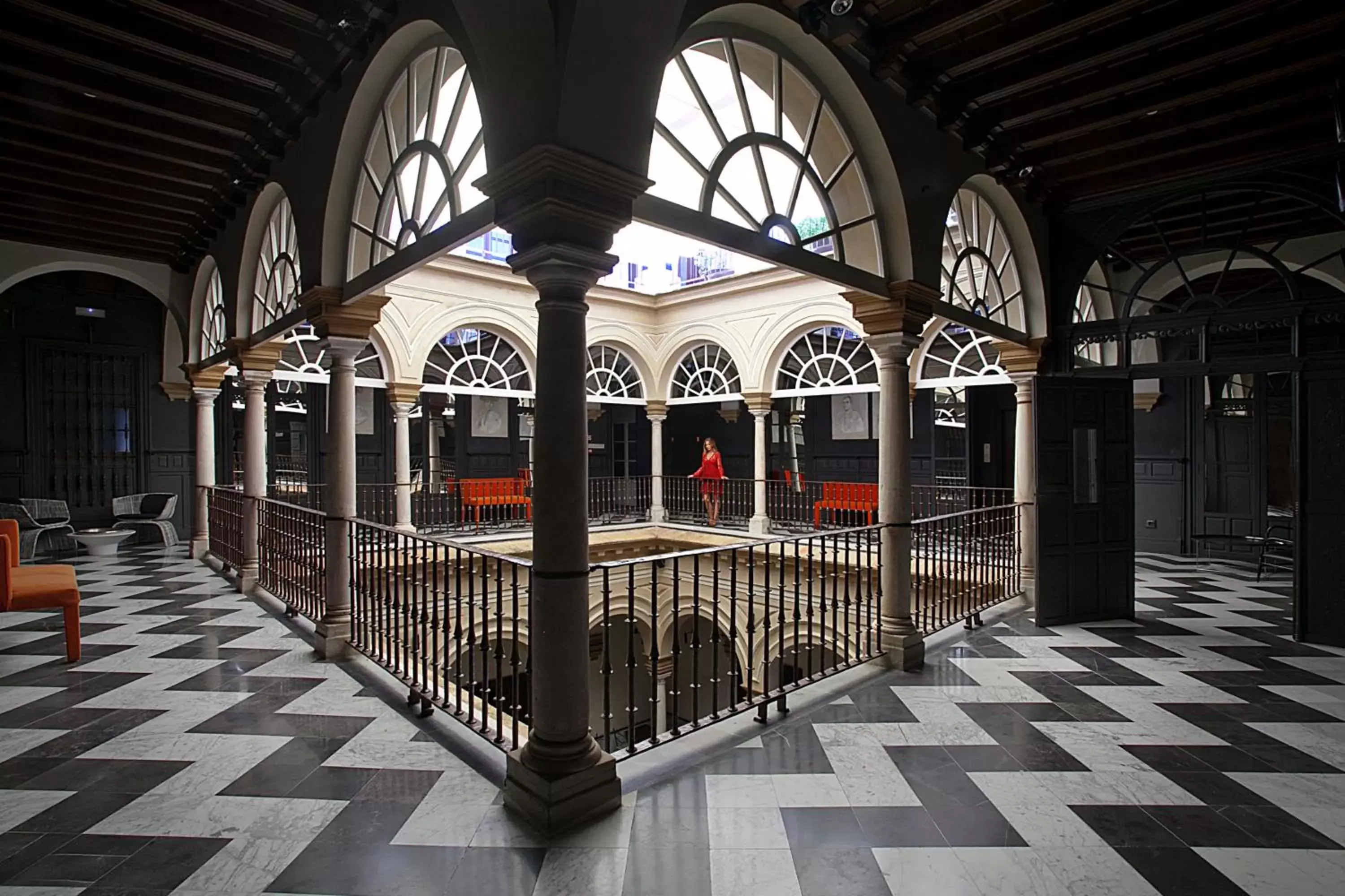 Area and facilities in CoolRooms Palacio Villapanés