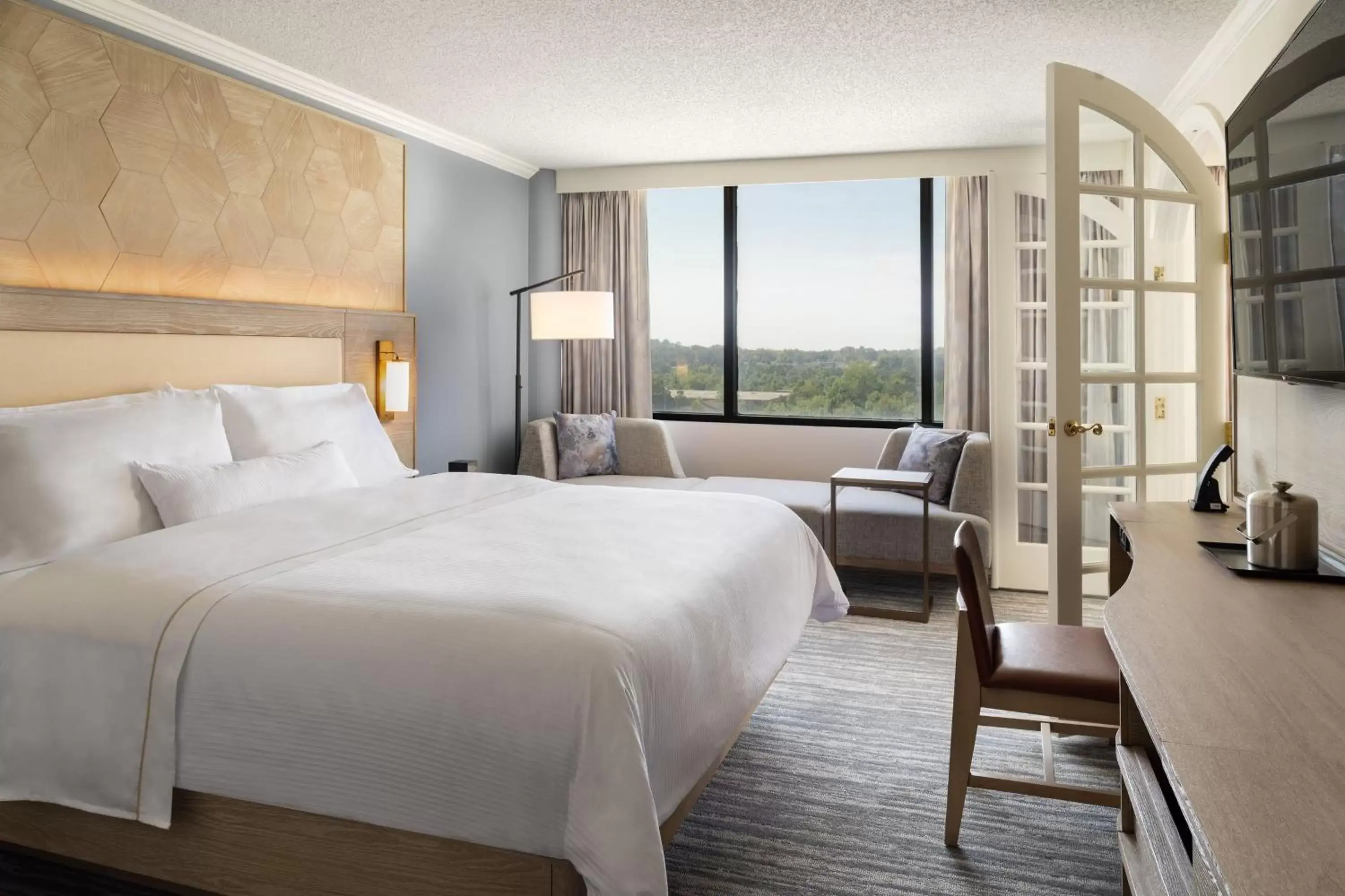 Bedroom in The Westin Atlanta Airport