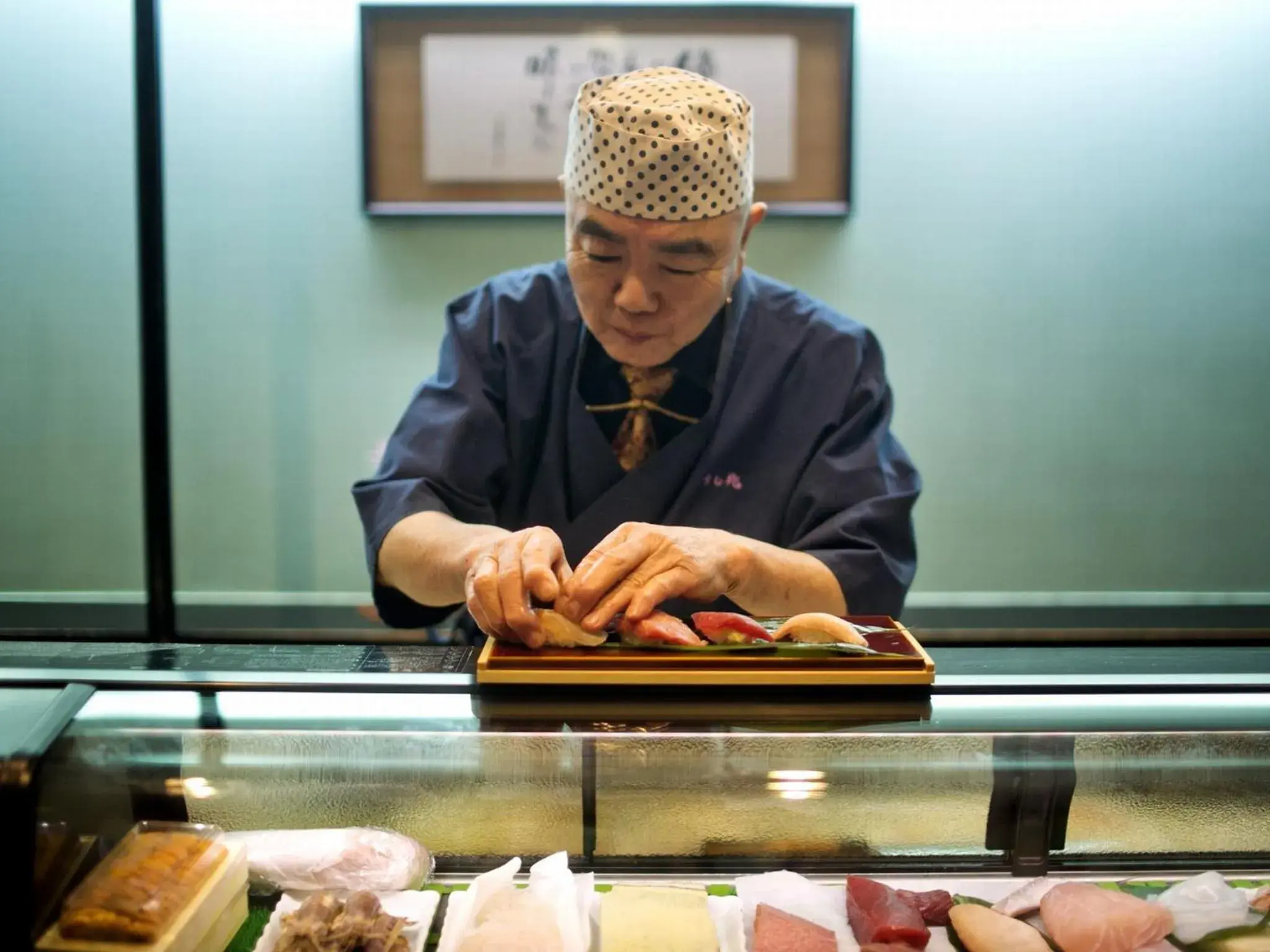 Staff in Honjin Hiranoya Kachoan