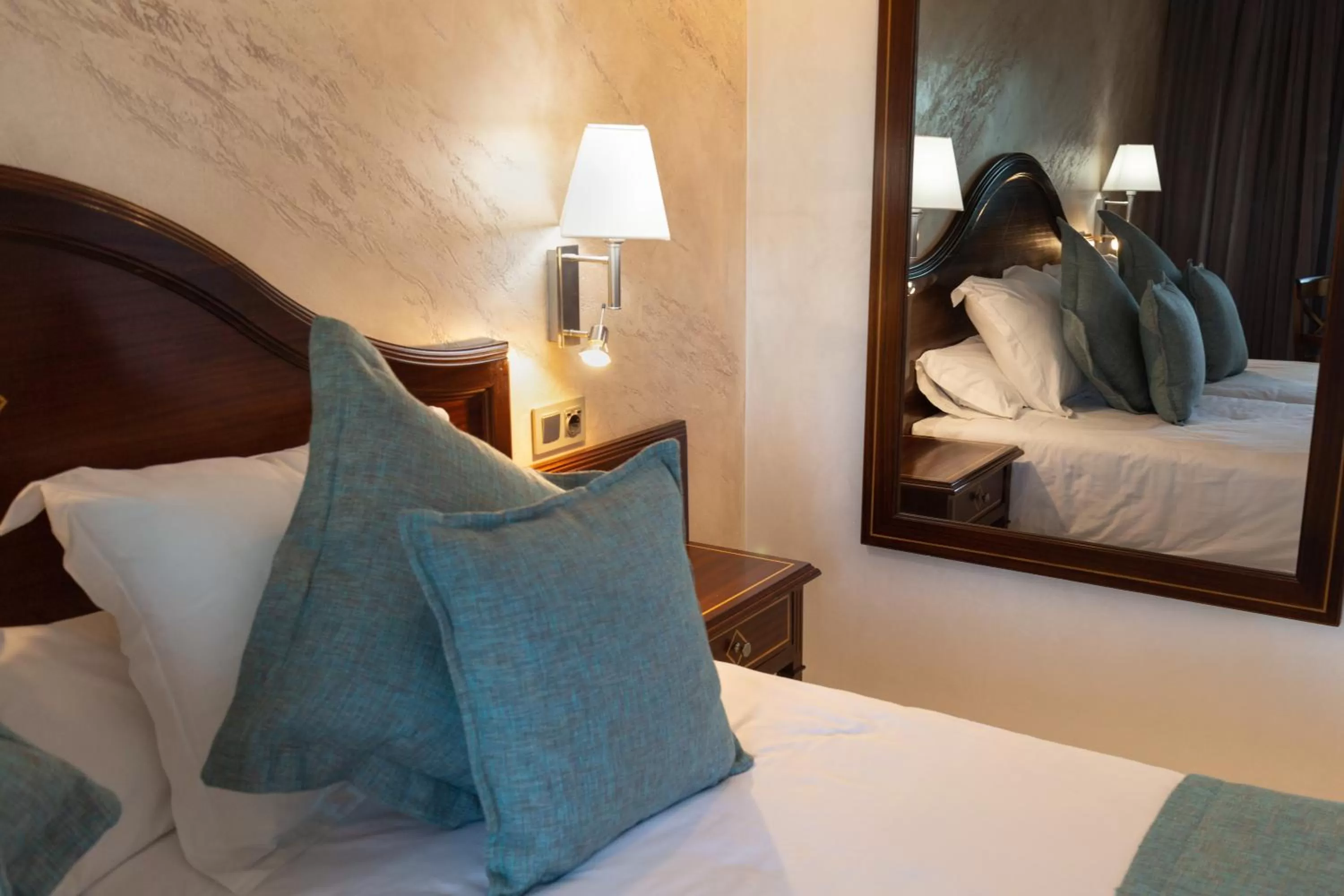 Twin Room (3 Adults) in R2 Rio Calma