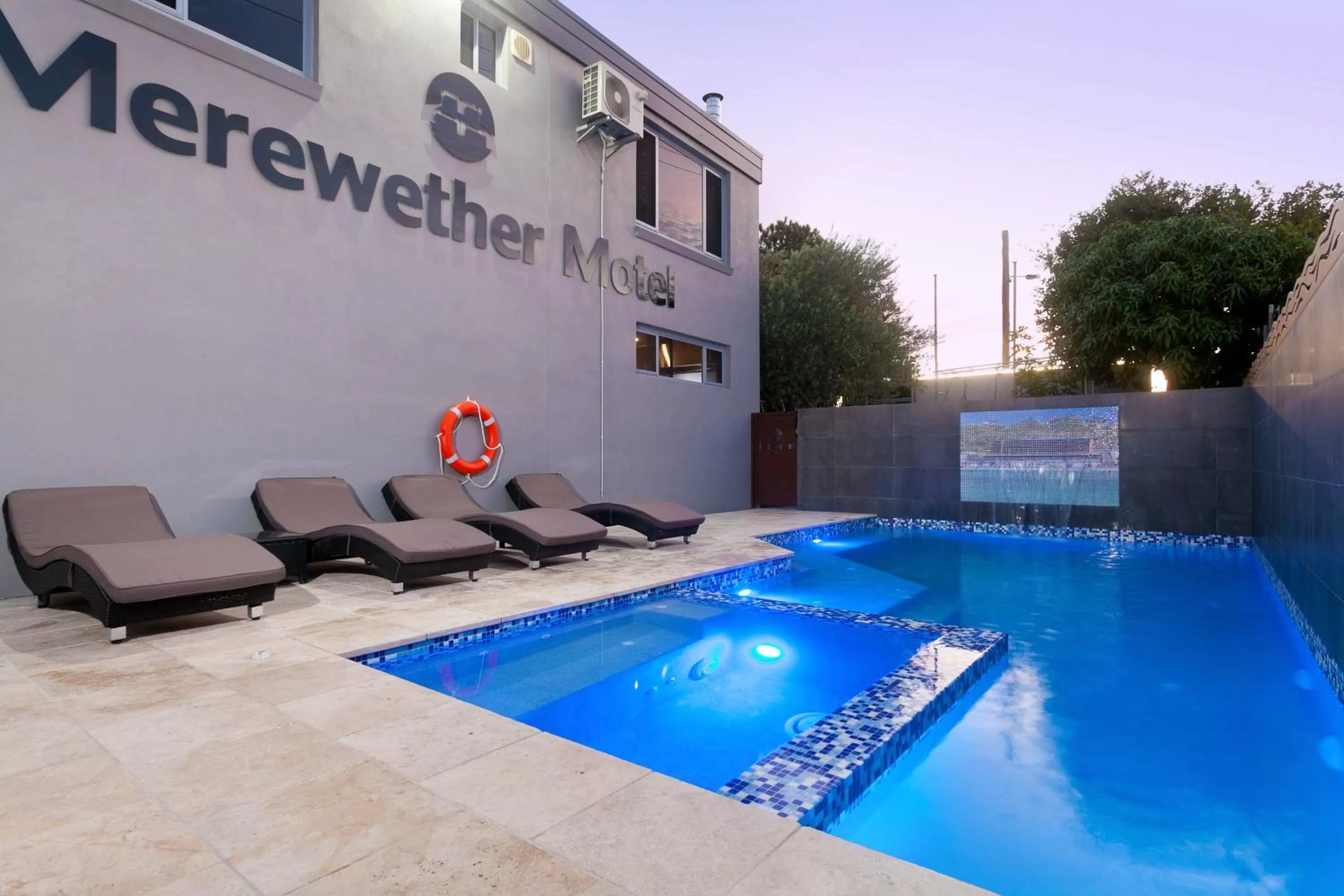 Swimming pool in Merewether Motel