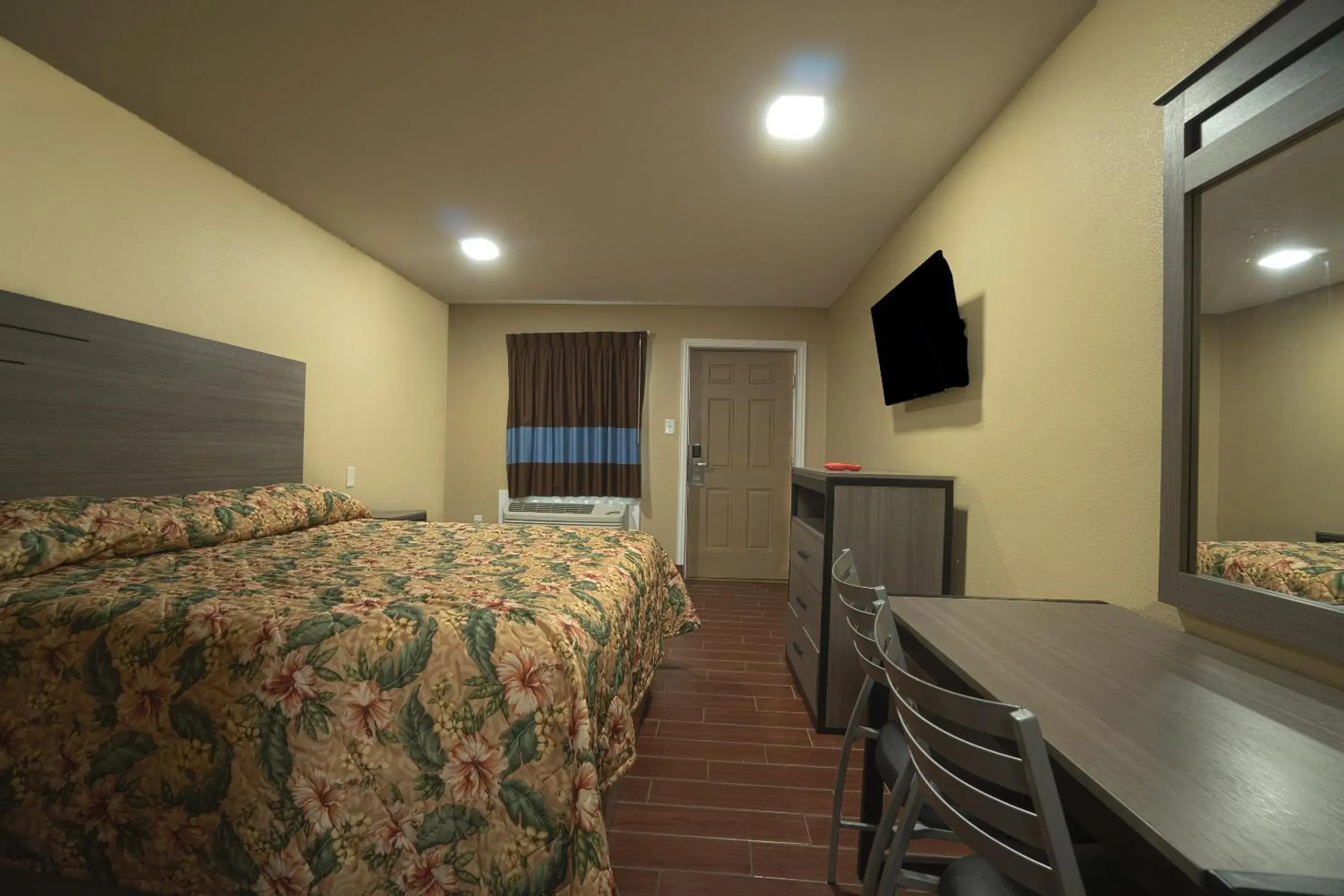 Bedroom in OYO Hotel Aransas Pass Corpus Christi TX-35