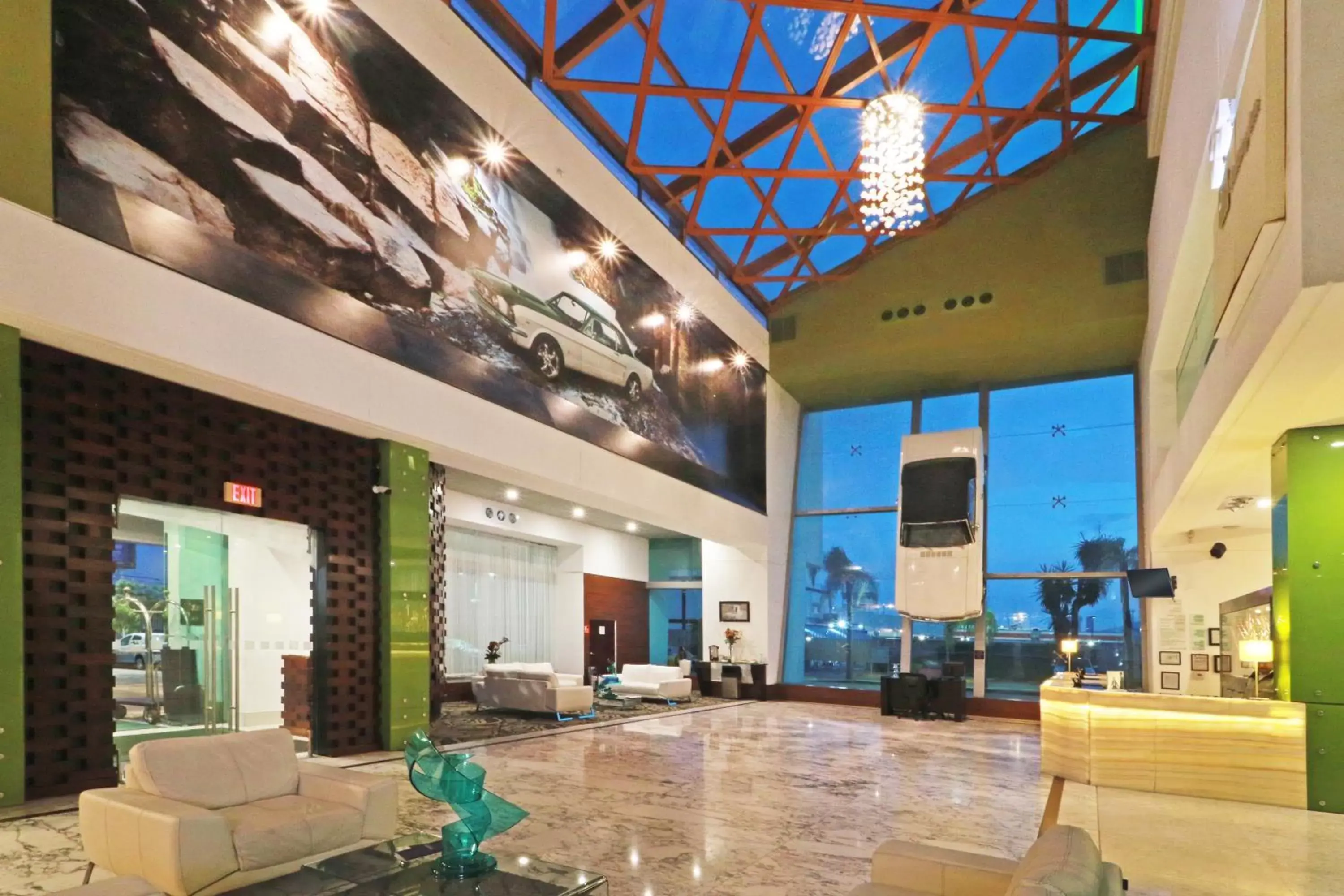 Lobby or reception, Lobby/Reception in Holiday Inn Queretaro Zona Krystal, an IHG Hotel