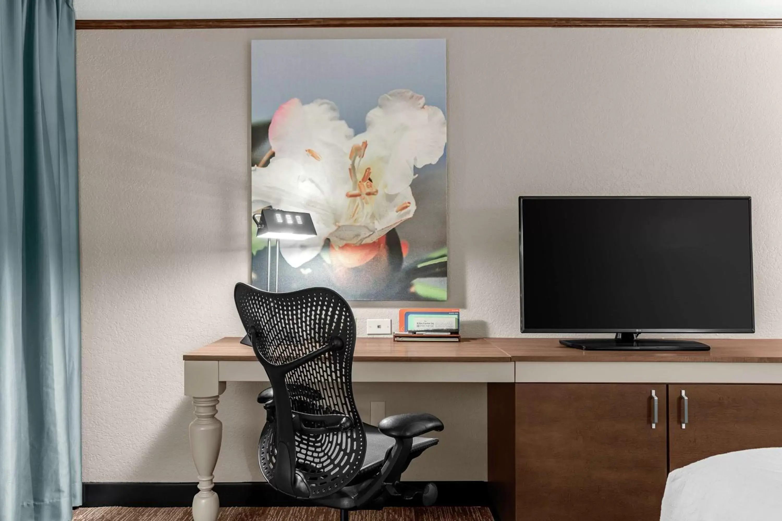 Bedroom in Hilton Garden Inn Wilmington Mayfaire Town Center Bedroom in Hilton Garden Inn Wilmington Mayfaire Town Center