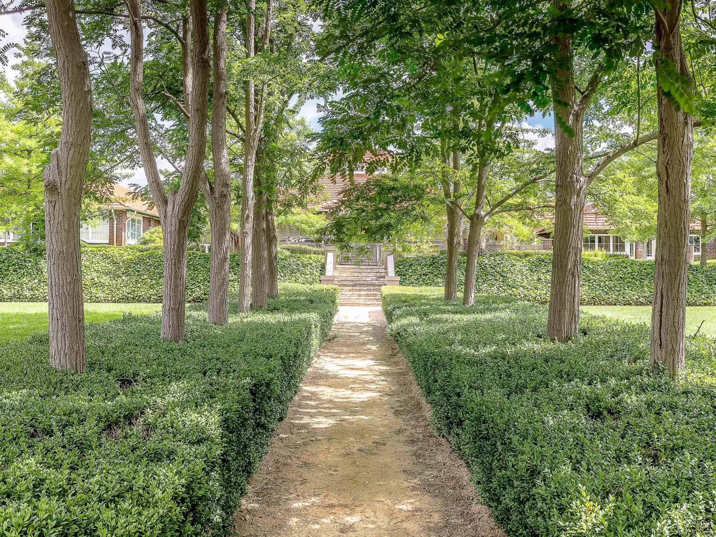 Property building, Garden in The Sebel Bowral Heritage Park