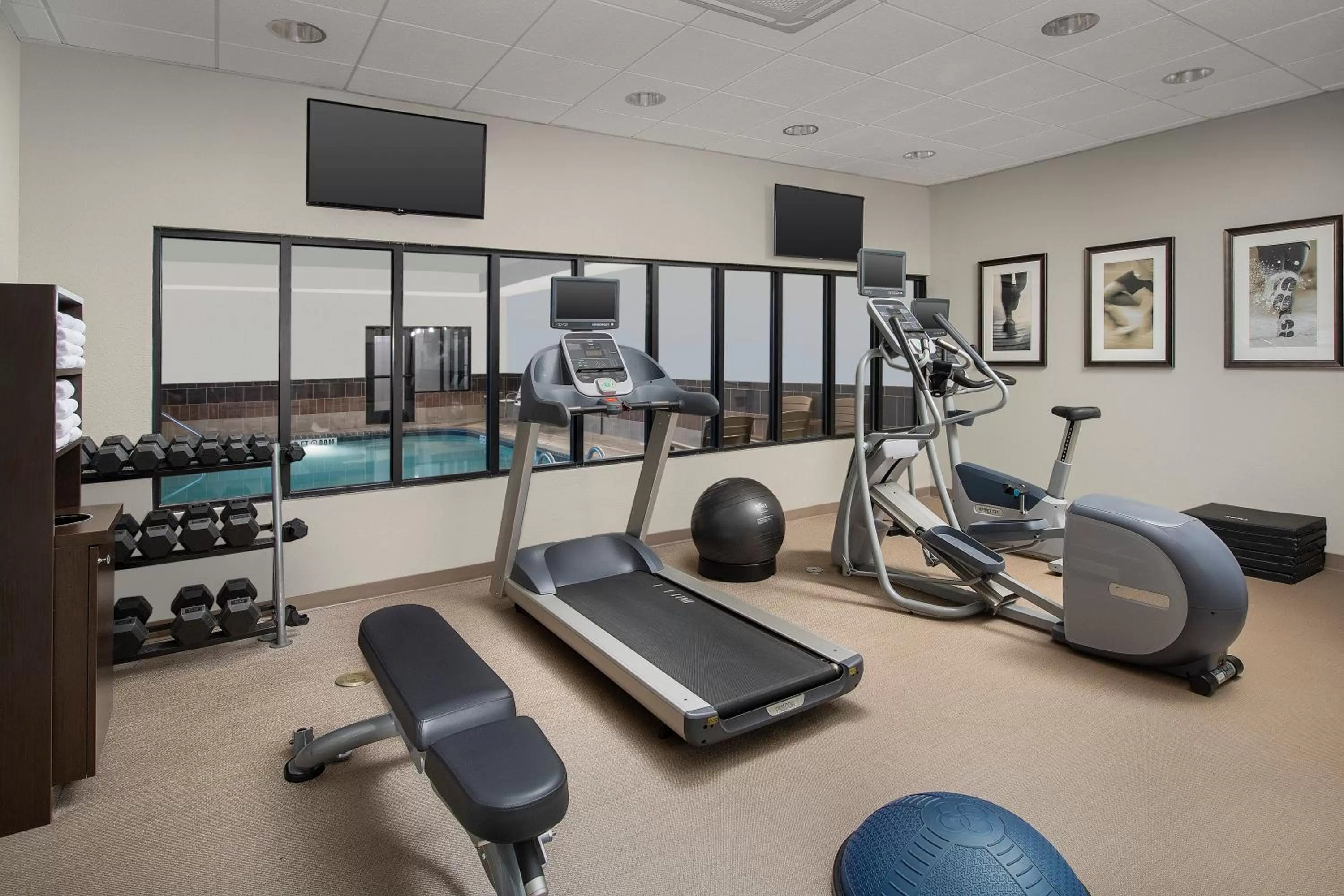 Fitness centre/facilities in Staybridge Suites Columbia by IHG