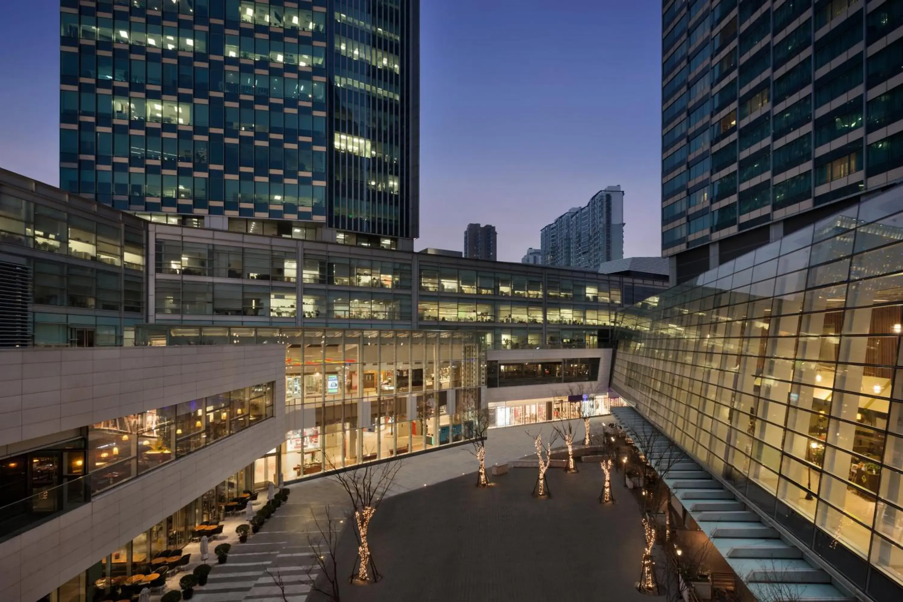 Area and facilities, Pool View in Kerry Hotel Pudong, Shanghai