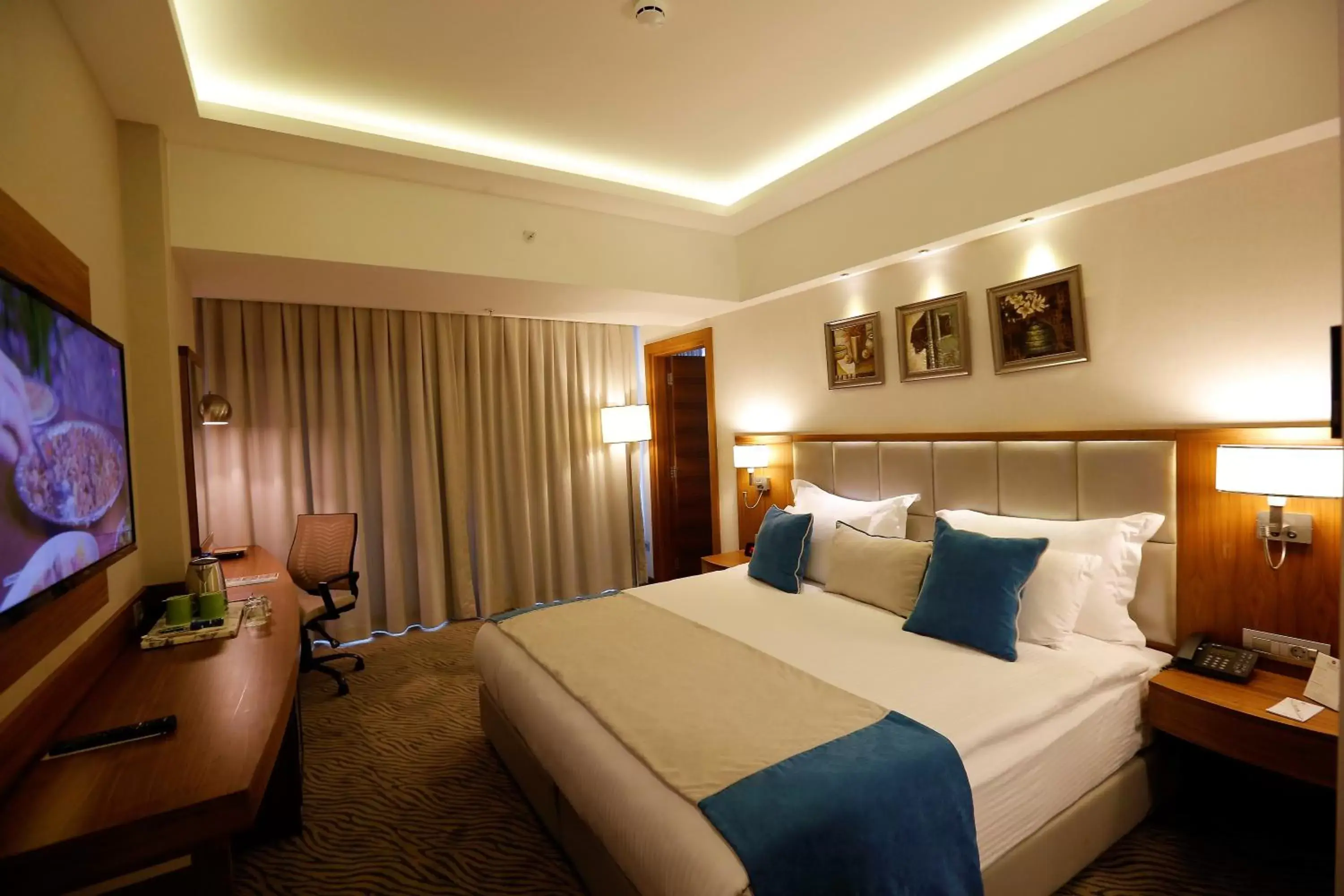 Photo of the whole room, Bed in Best Western Premier Karsiyaka Convention & Spa Hotel