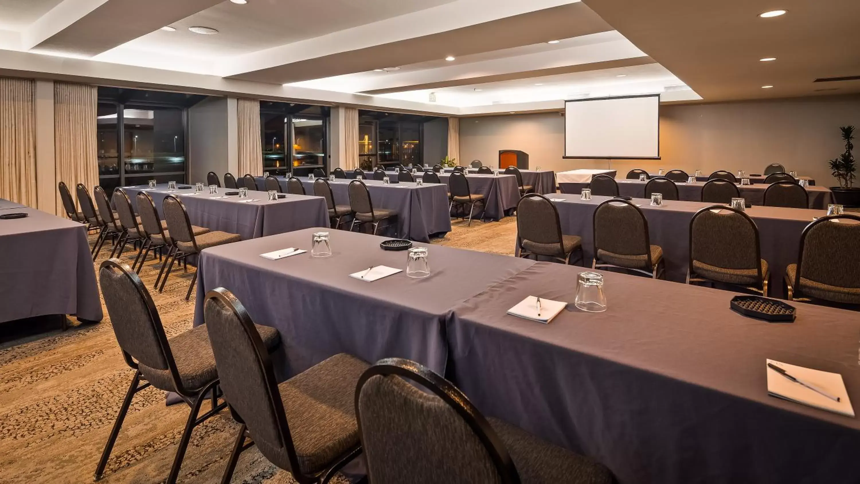 Meeting/conference room in Executive Inn & Suites Oakland