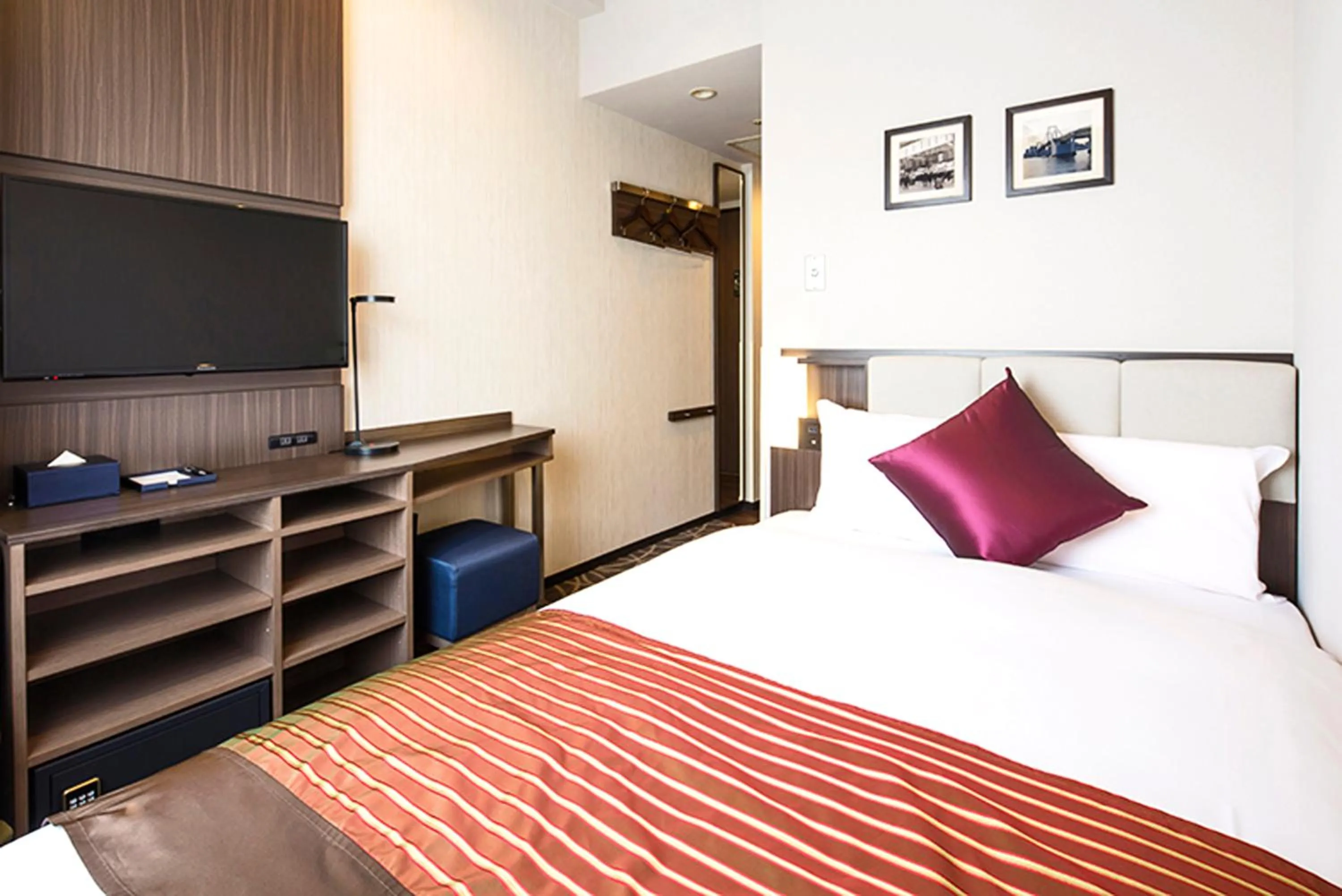 Spring, Bed in HOTEL MYSTAYS Ueno East