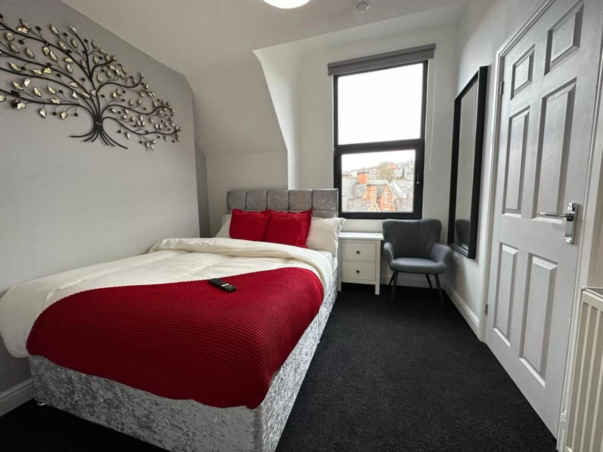 Bed in The Fishpond - Premier Nottingham Studios