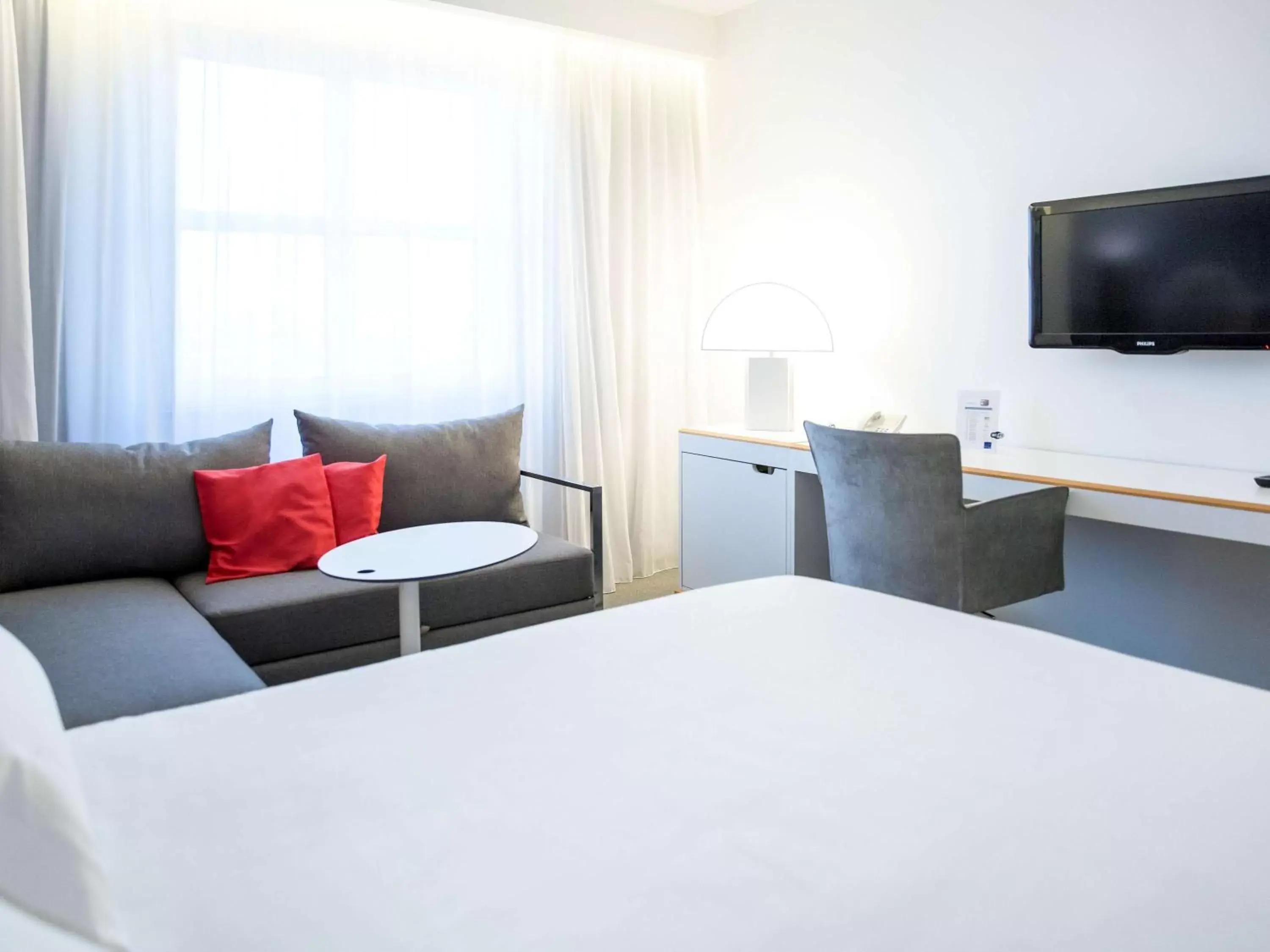 Photo of the whole room, Bed in Novotel Firenze Nord Aeroporto