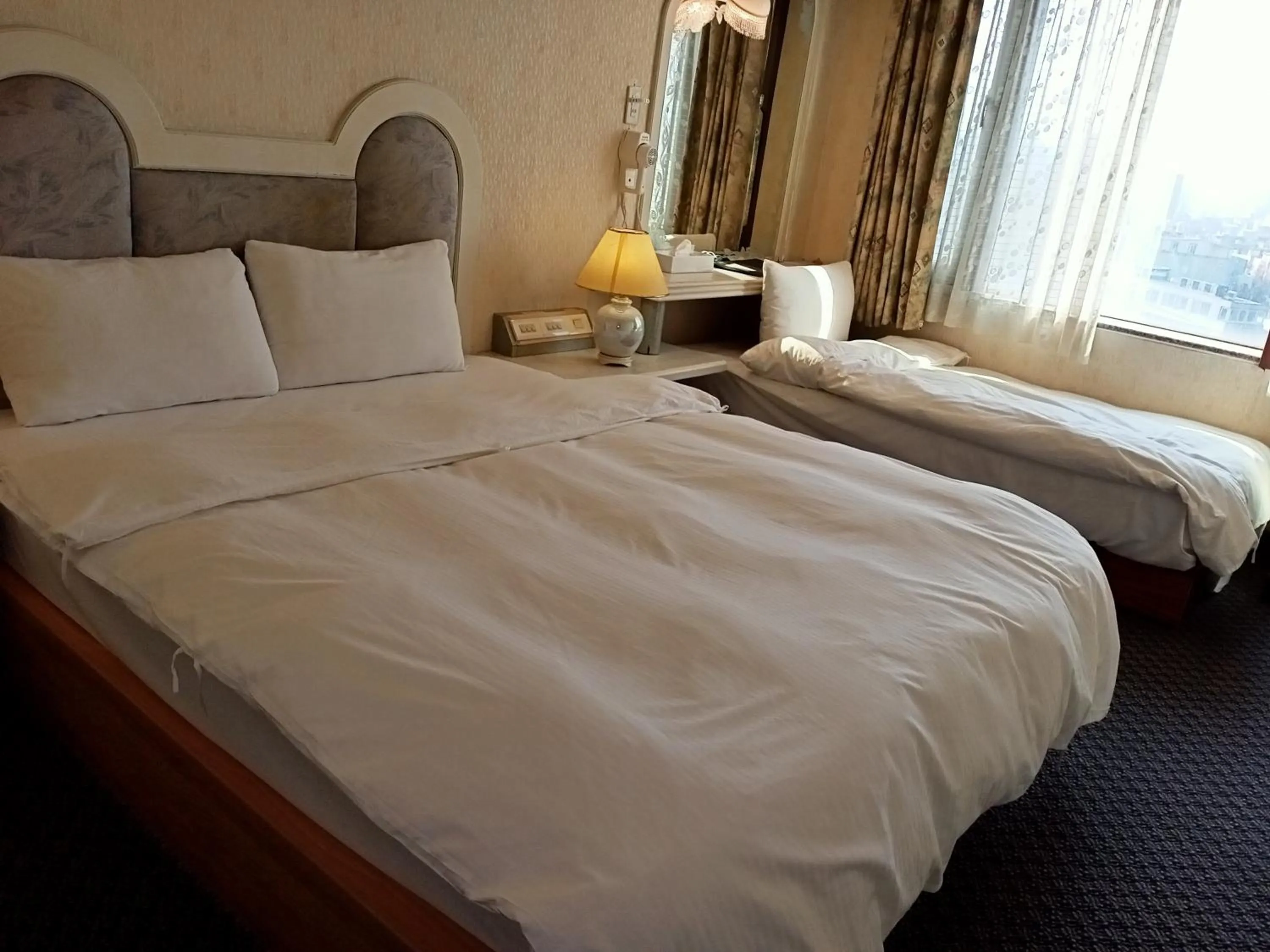 Photo of the whole room, Bed in Chungli Business Hotel