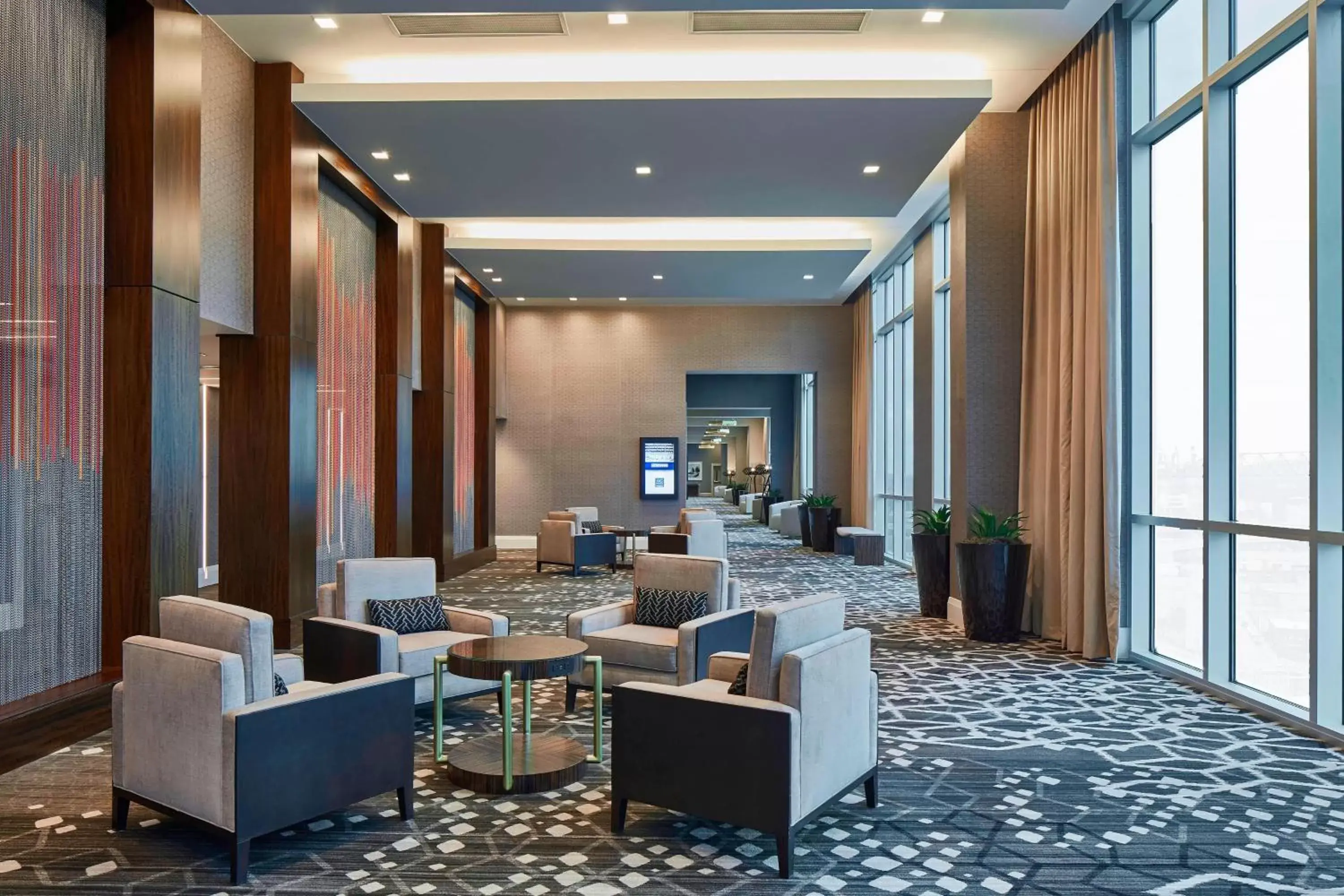 Meeting/conference room, Restaurant/Places to Eat in SpringHill Suites by Marriott Nashville Downtown/Convention Center