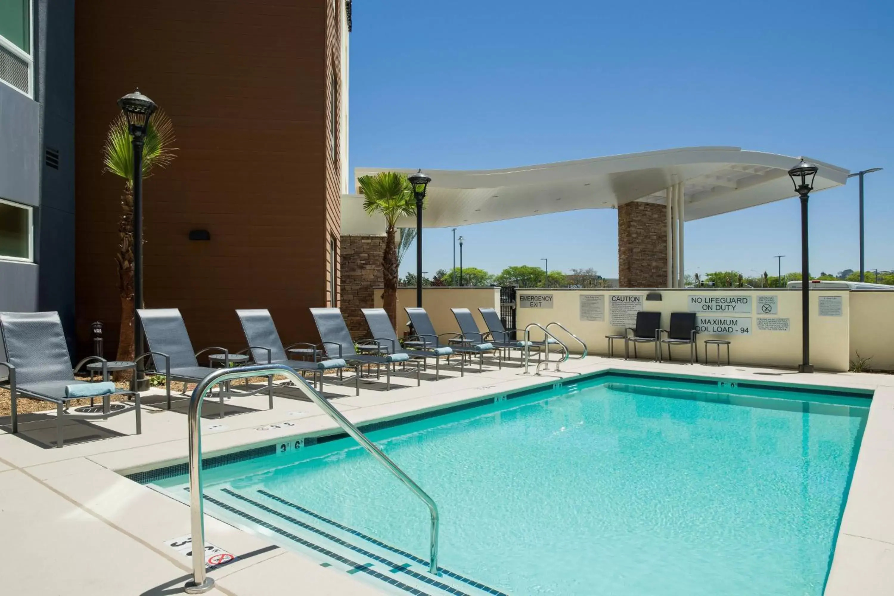 Swimming Pool in Fairfield Inn & Suites by Marriott San Diego North/San Marcos