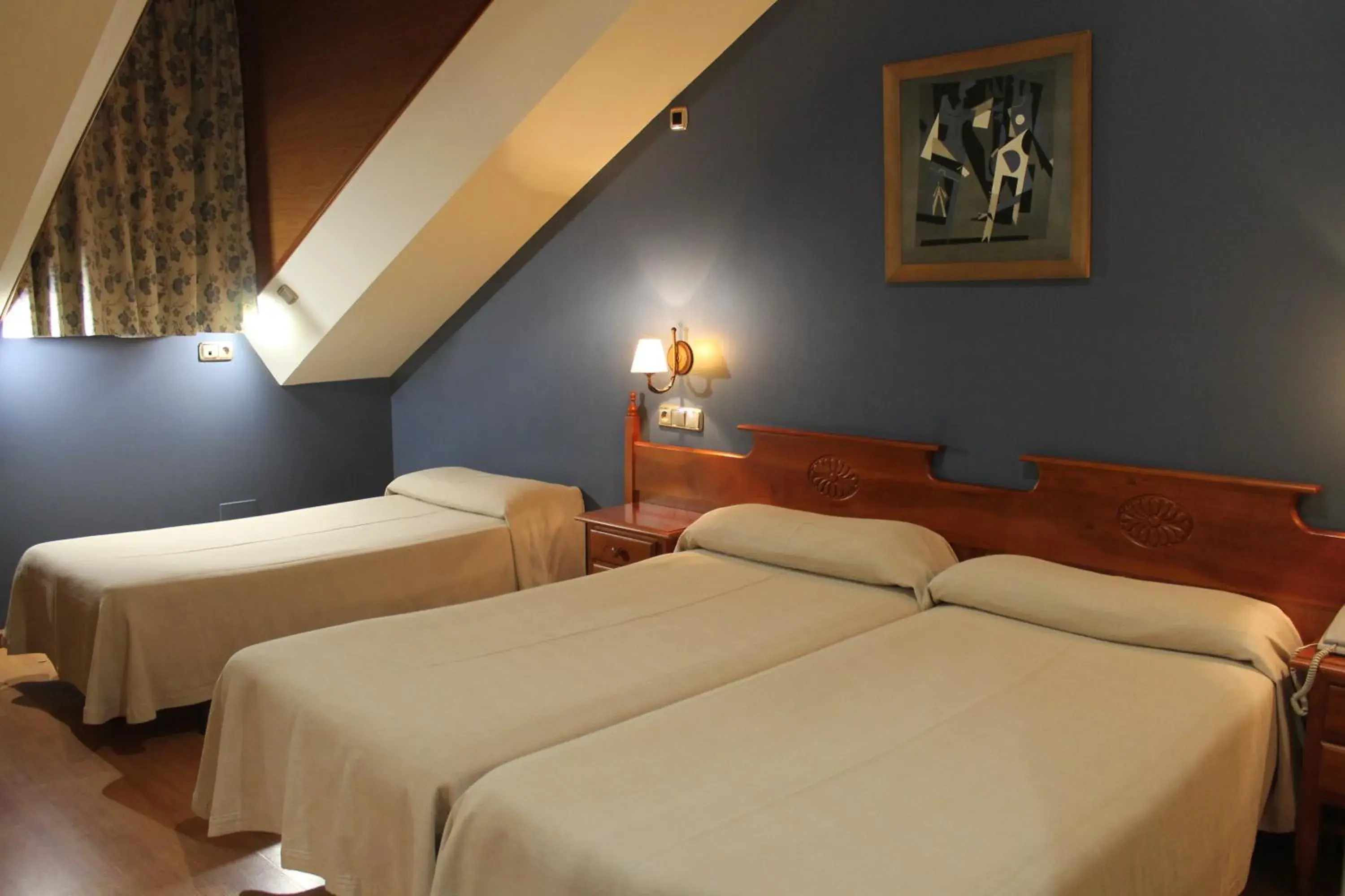 Bedroom, Bed in Hotel El Castillo