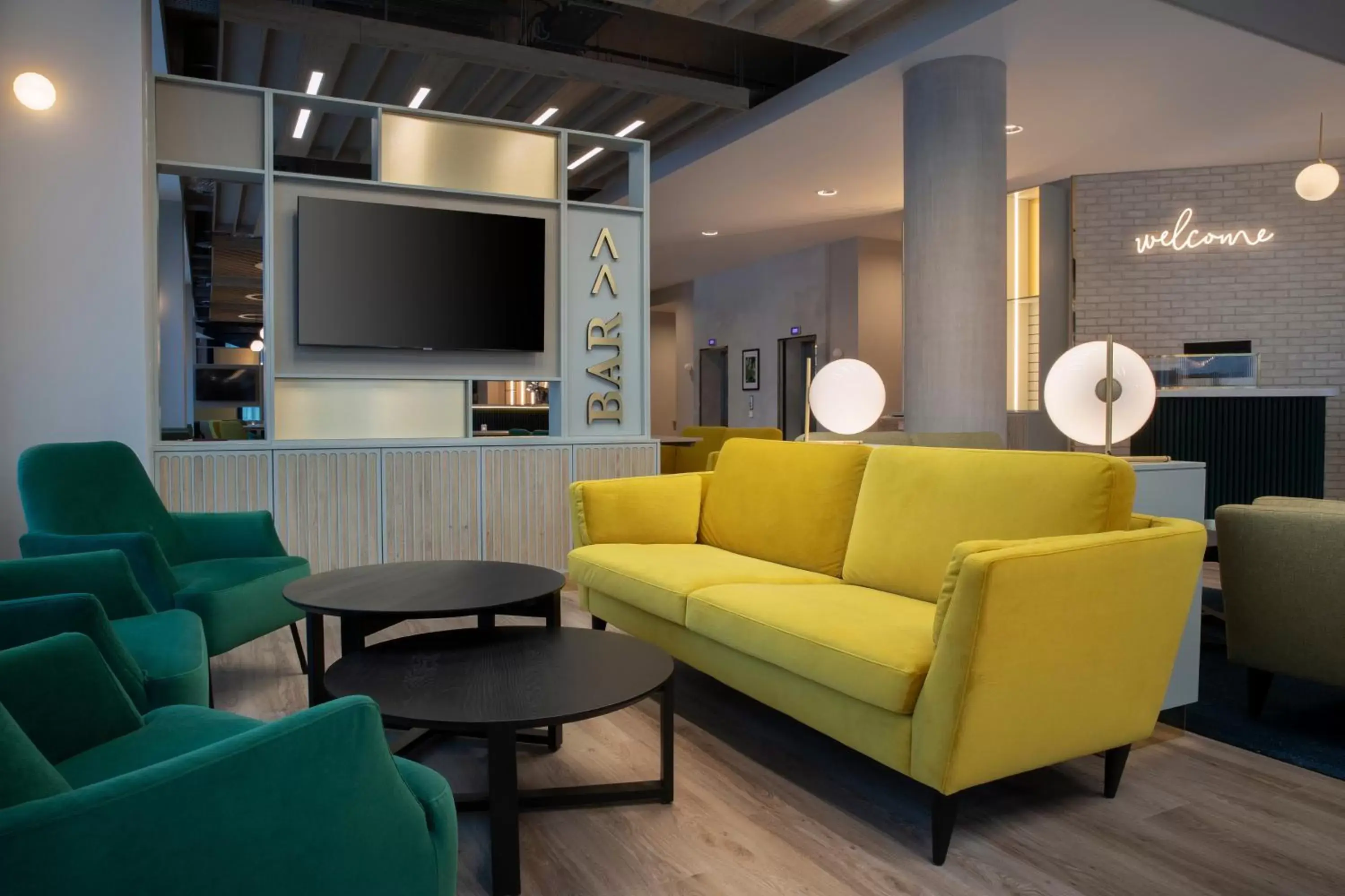 Lounge or bar in Leonardo Bristol Glassfields