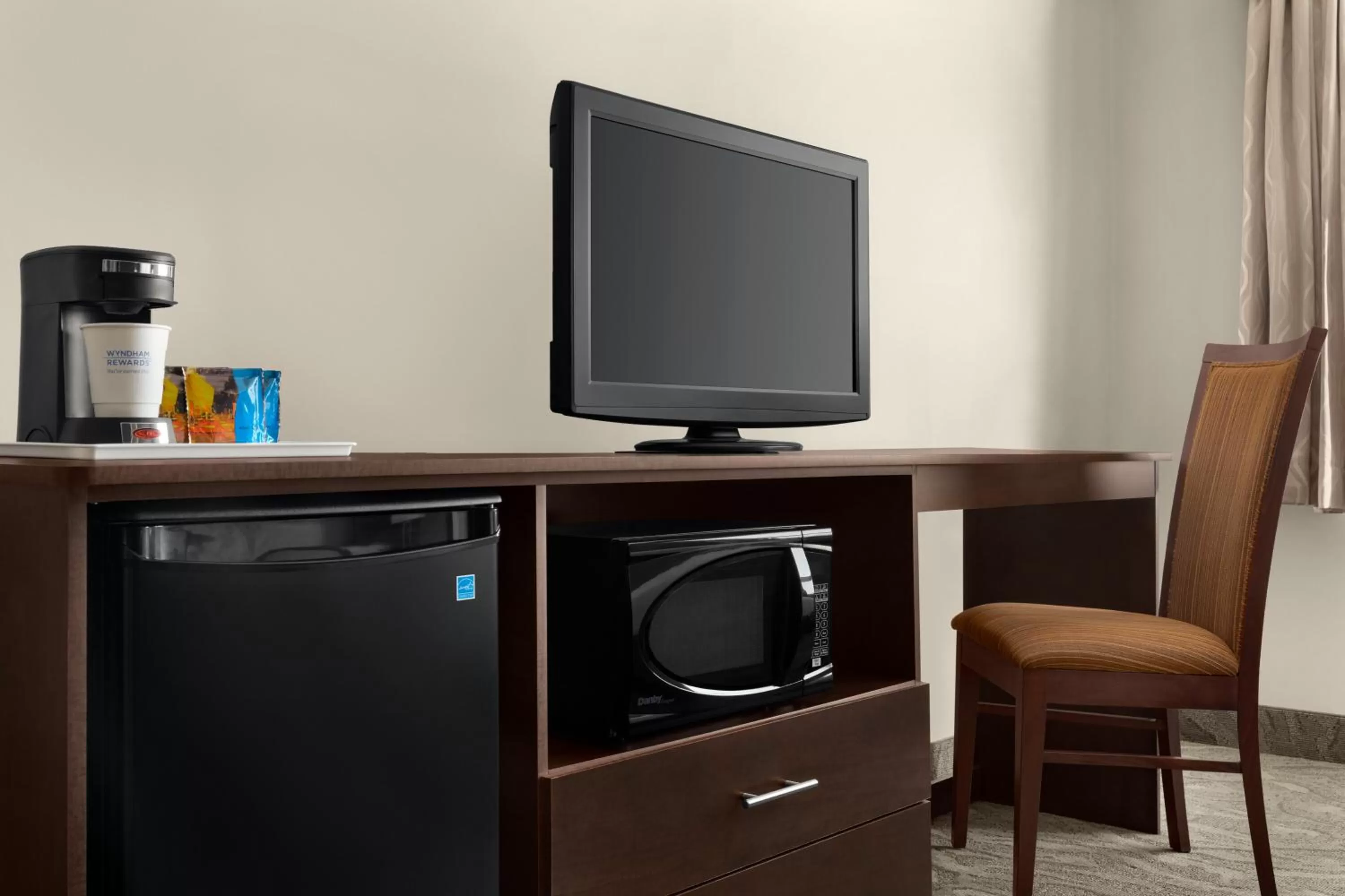 TV and multimedia in Travelodge by Wyndham Timmins