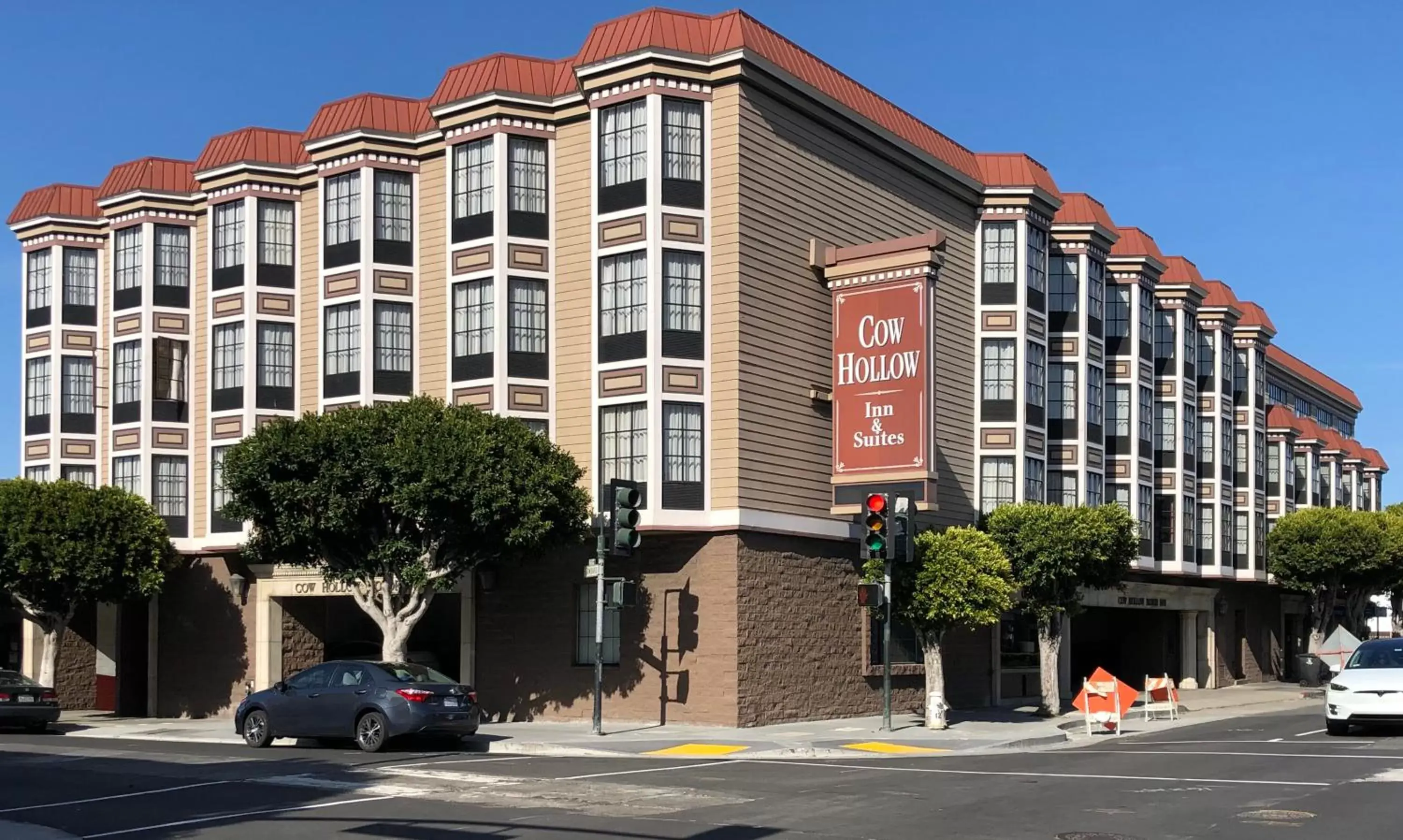 Facade/entrance, Property Building in Cow Hollow Inn and Suites